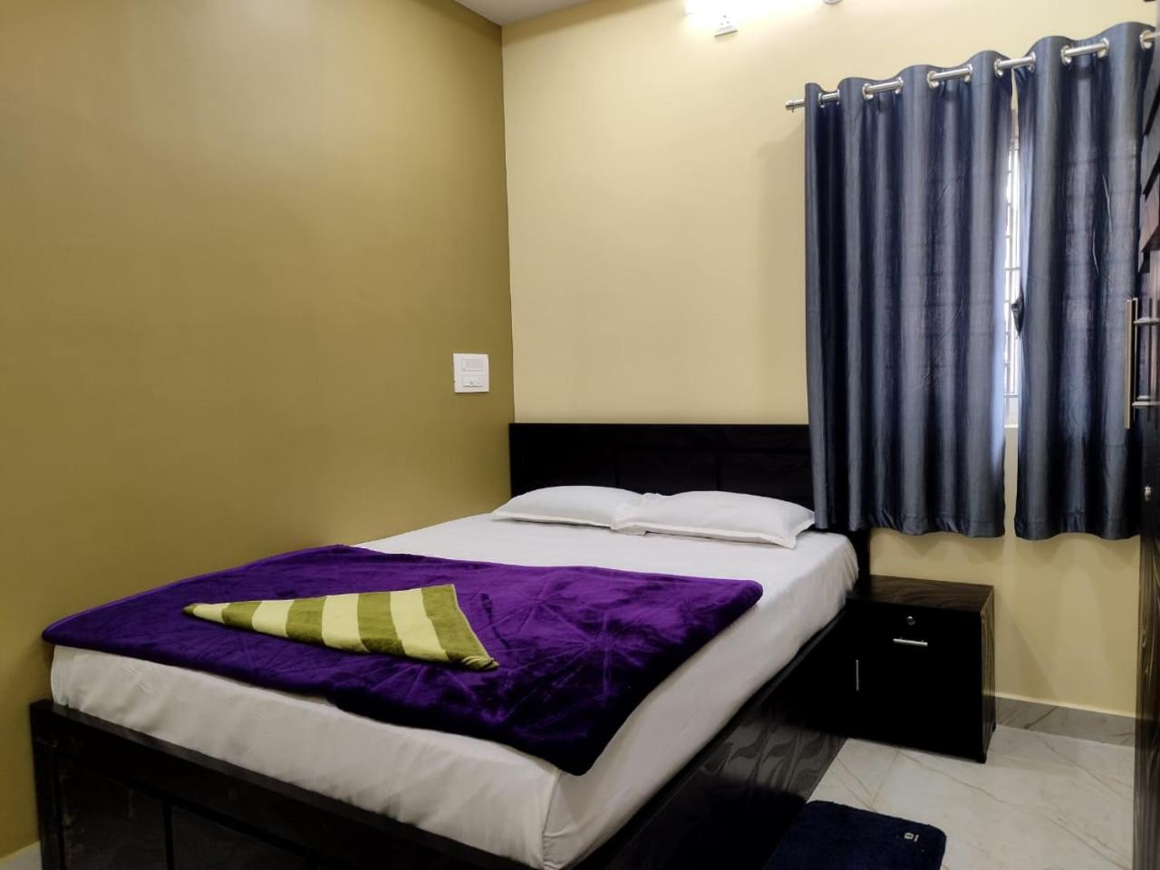 Hotel Aditi Comforts