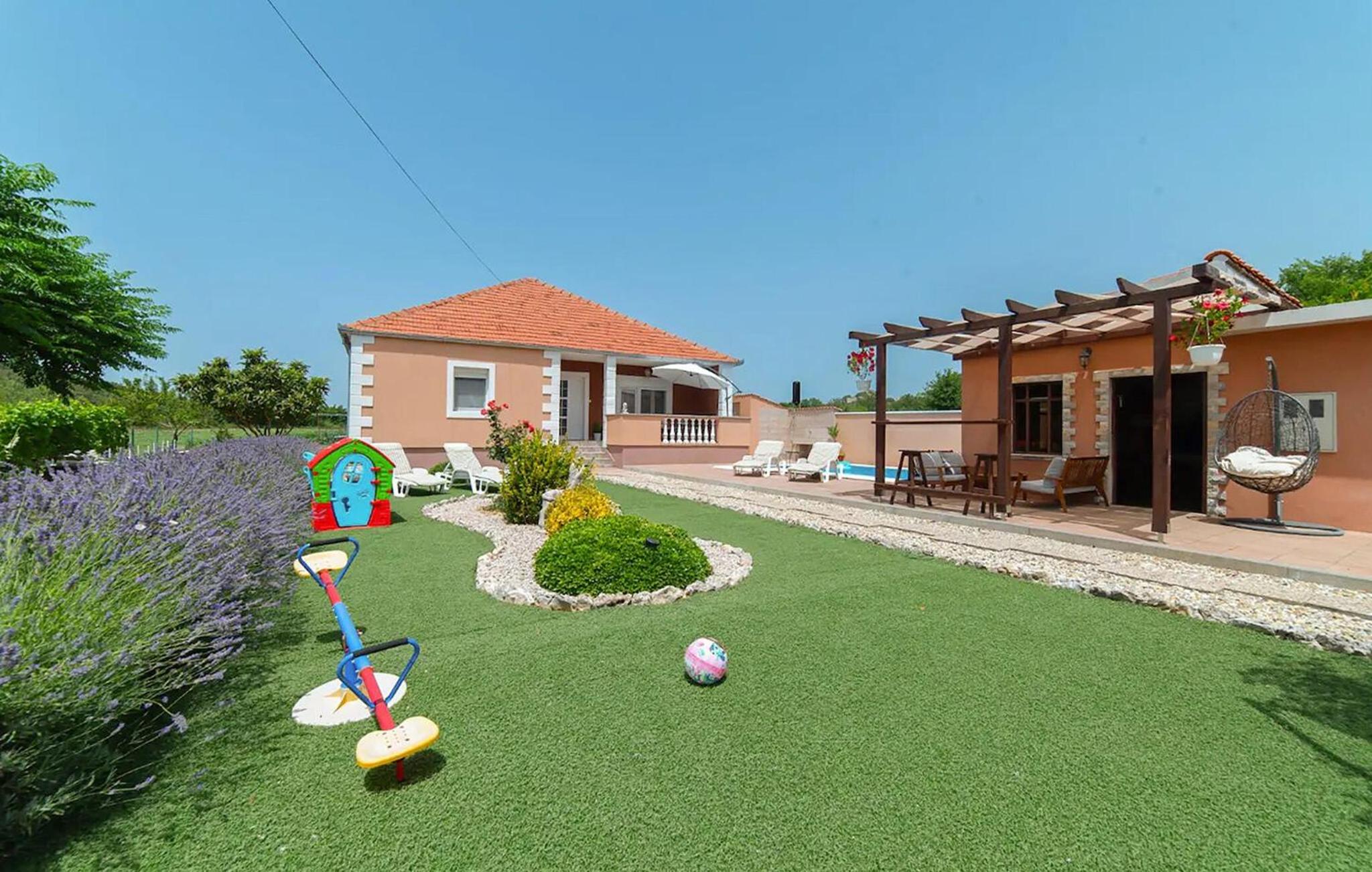 Stunning Home In Benkovac view 2