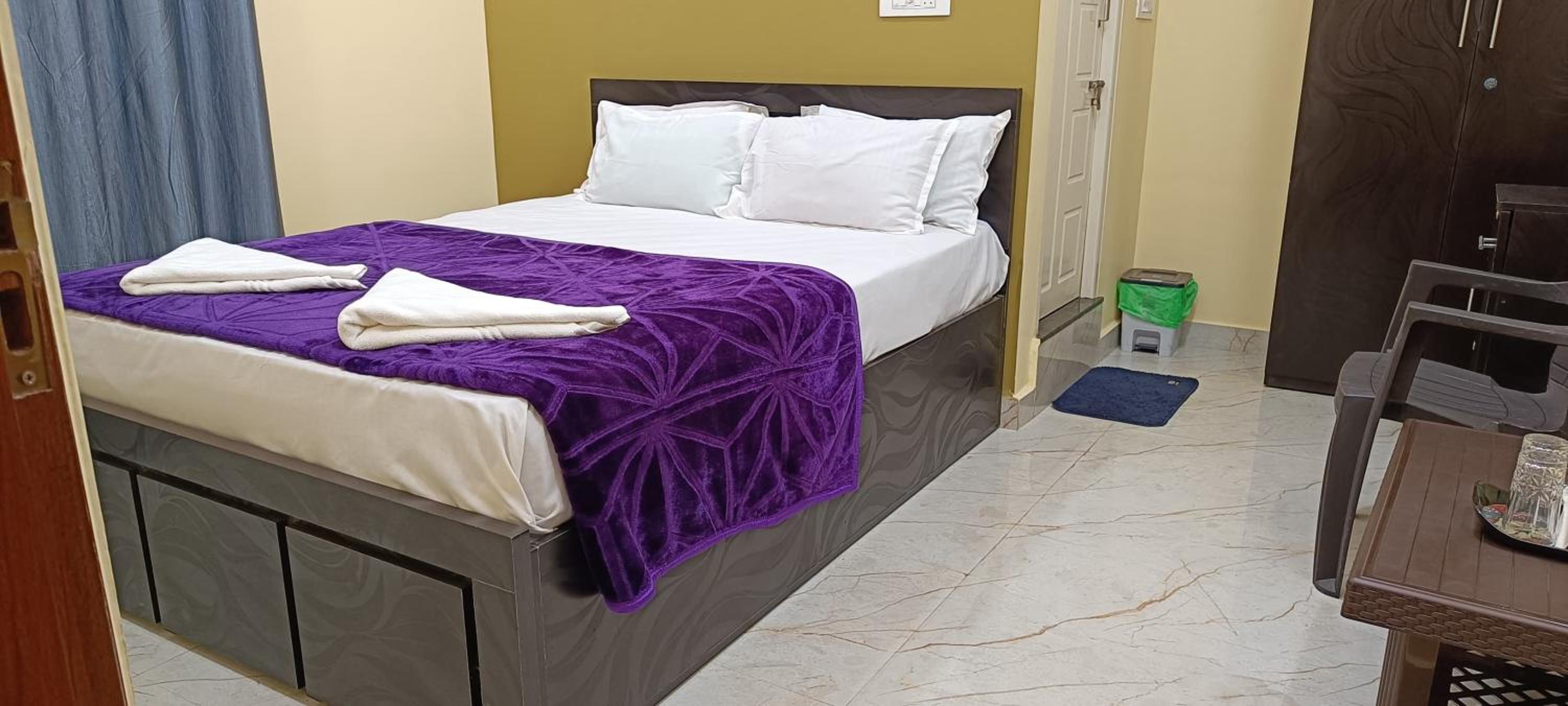 Hotel Aditi Comforts