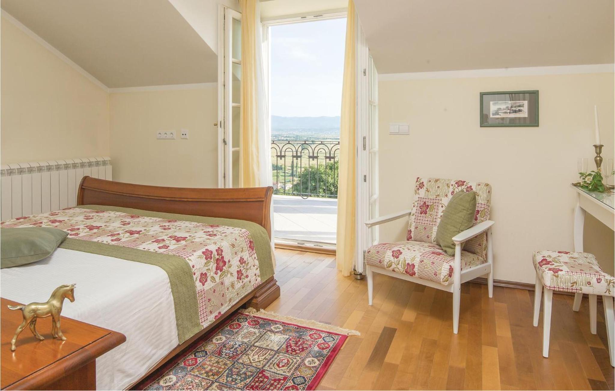 Beautiful Home In Gala Otok With Sauna
