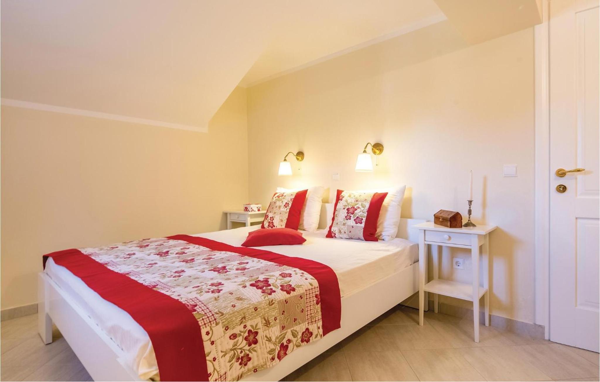 Beautiful Home In Gala Otok With Sauna