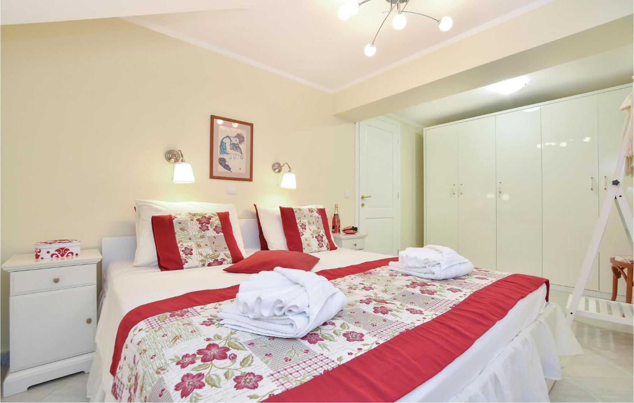 Beautiful Home In Gala Otok With Sauna