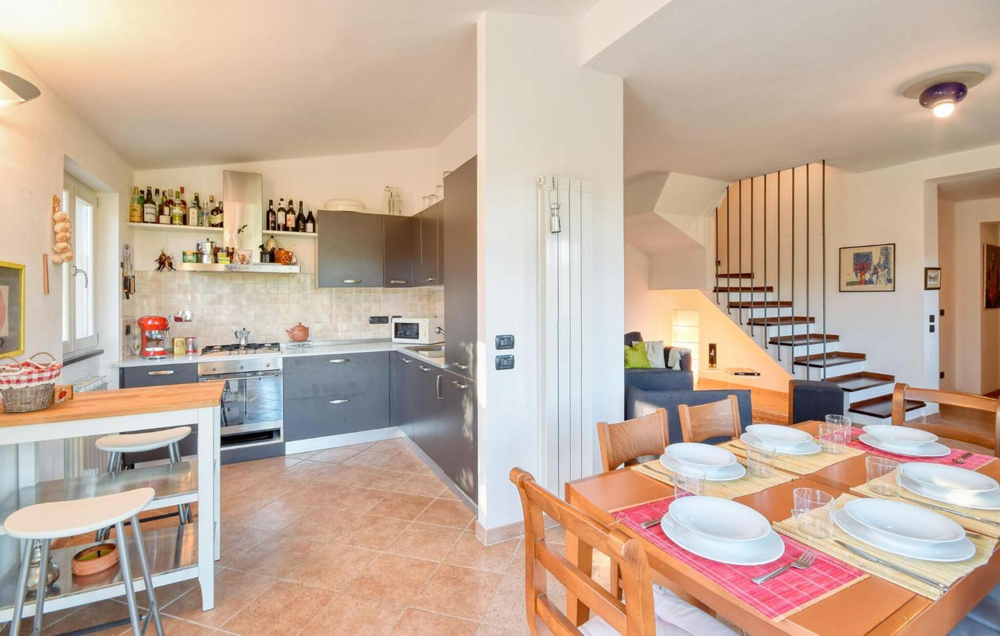 3 Bedroom Stunning Home In Ne