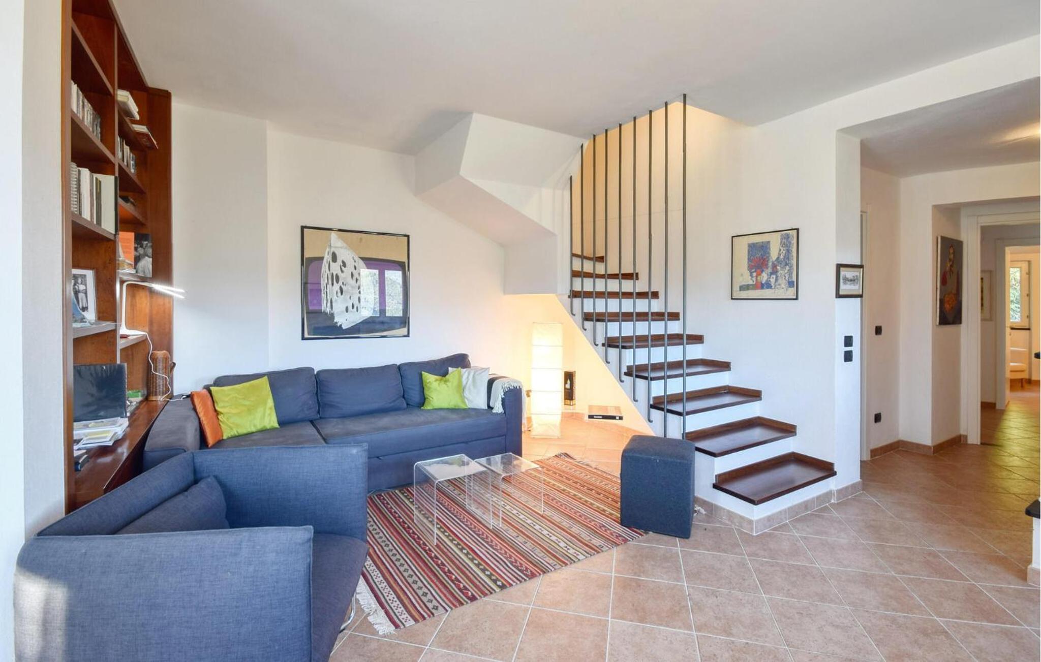 3 Bedroom Stunning Home In Ne