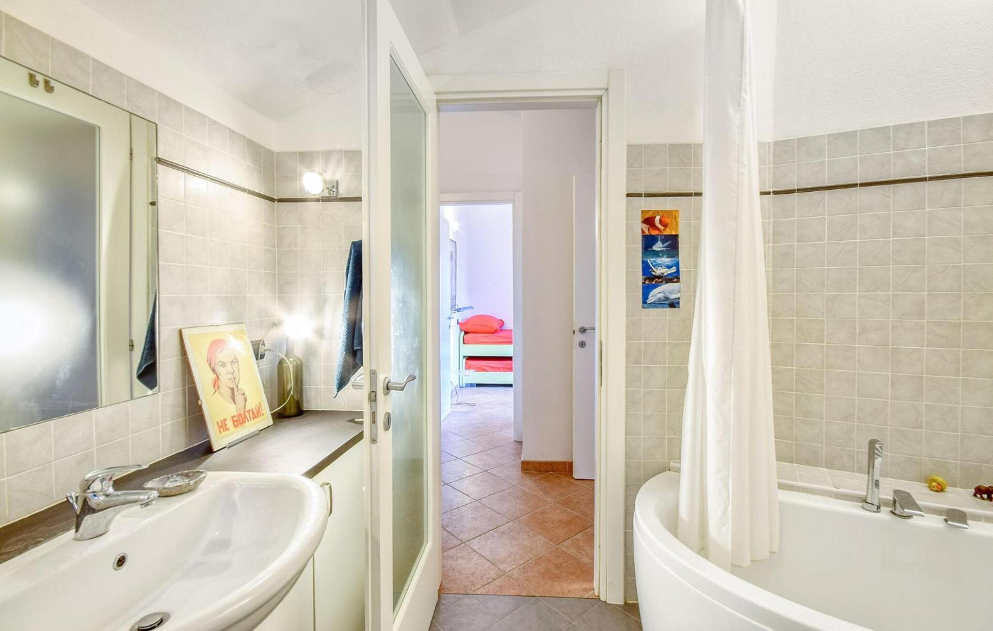 3 Bedroom Stunning Home In Ne