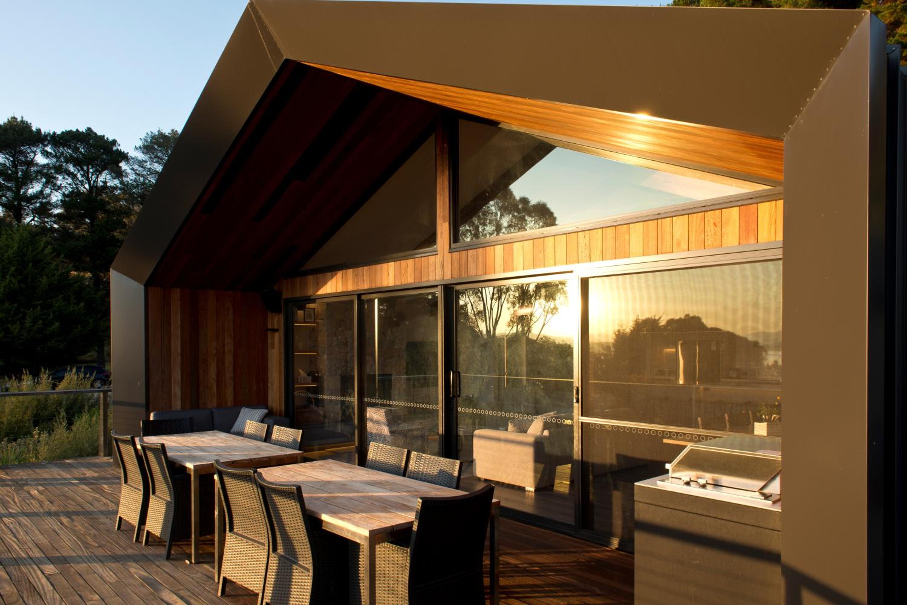 Pinewood High Country Retreat - Lake Eildon Luxe