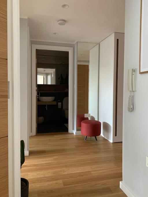 Modern Flat in Battersea photo 3