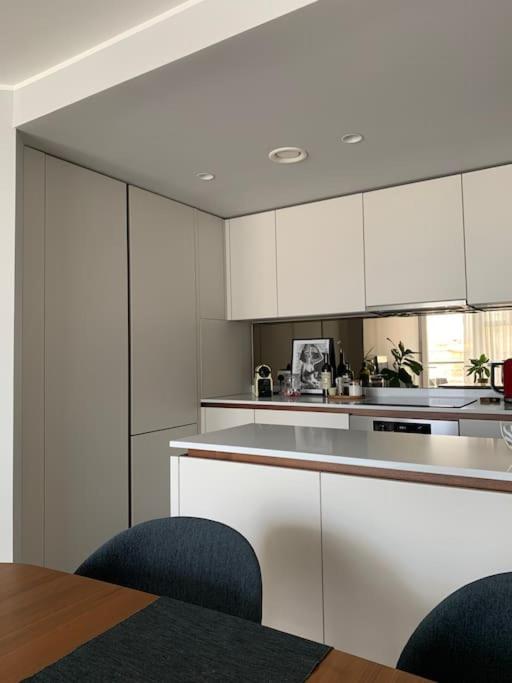 Modern Flat in Battersea photo 4