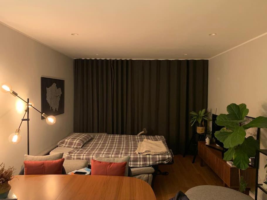 Modern Flat in Battersea photo 5