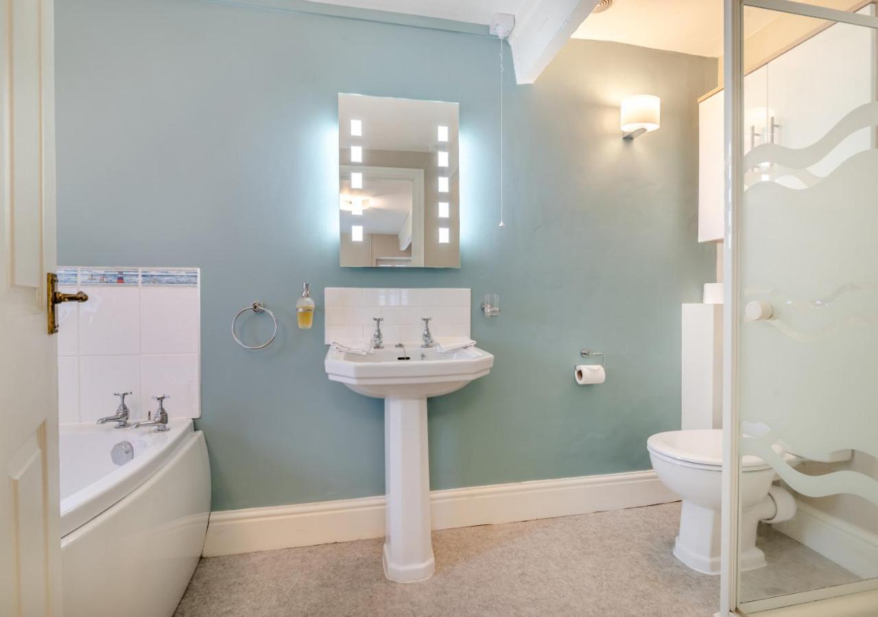 4 Bed in Nether Stowey oc-c30195
