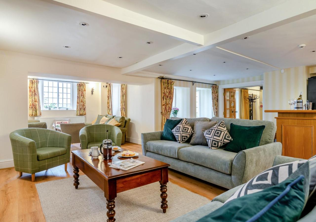 9 Bed in Nether Stowey oc-c30194 view 3