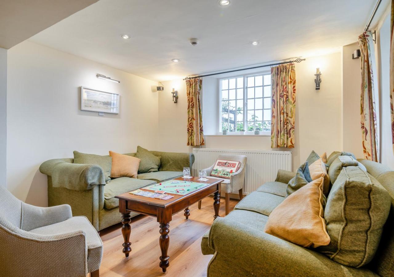 9 Bed in Nether Stowey oc-c30194 view 5