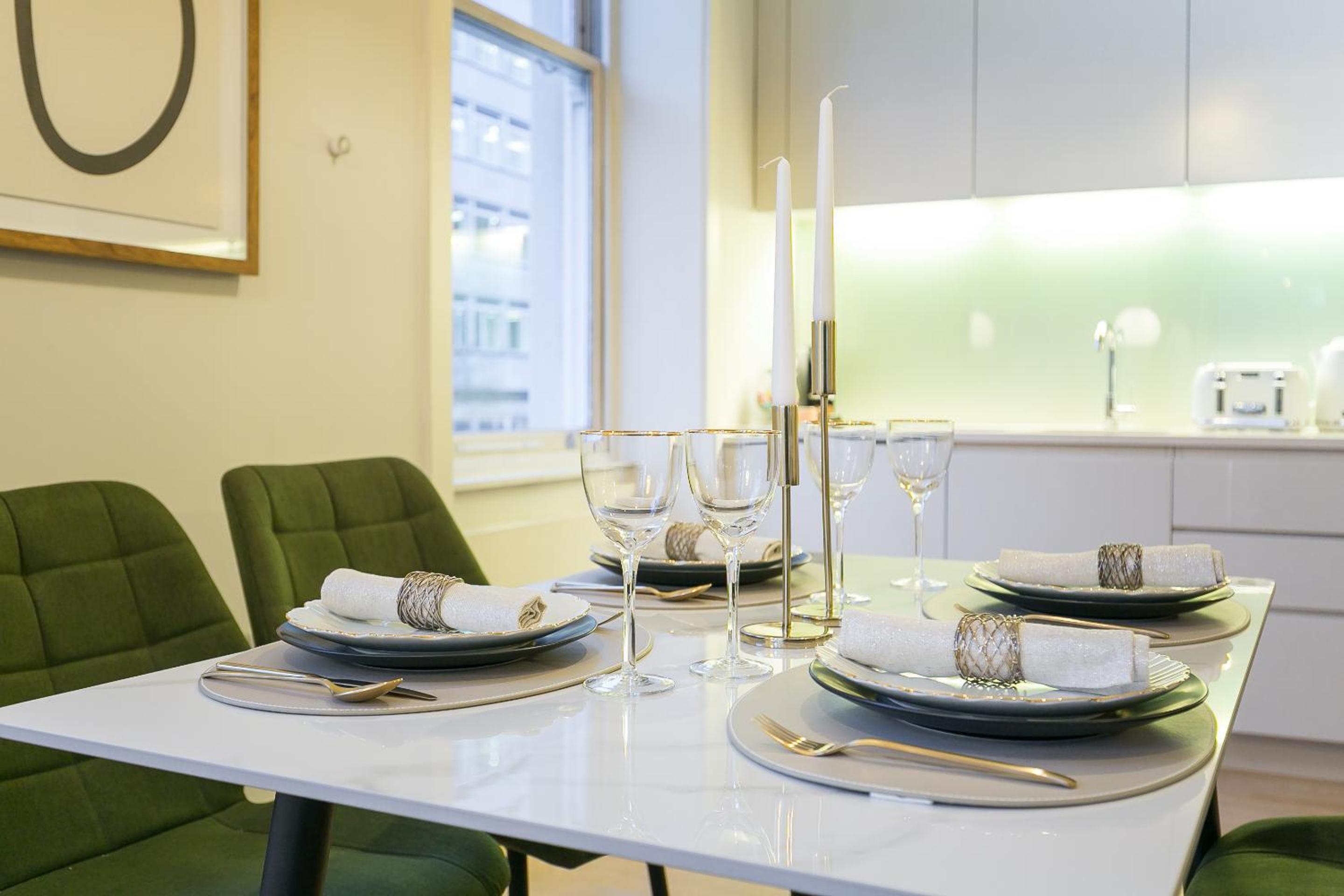 Urban Chic - Baker Street