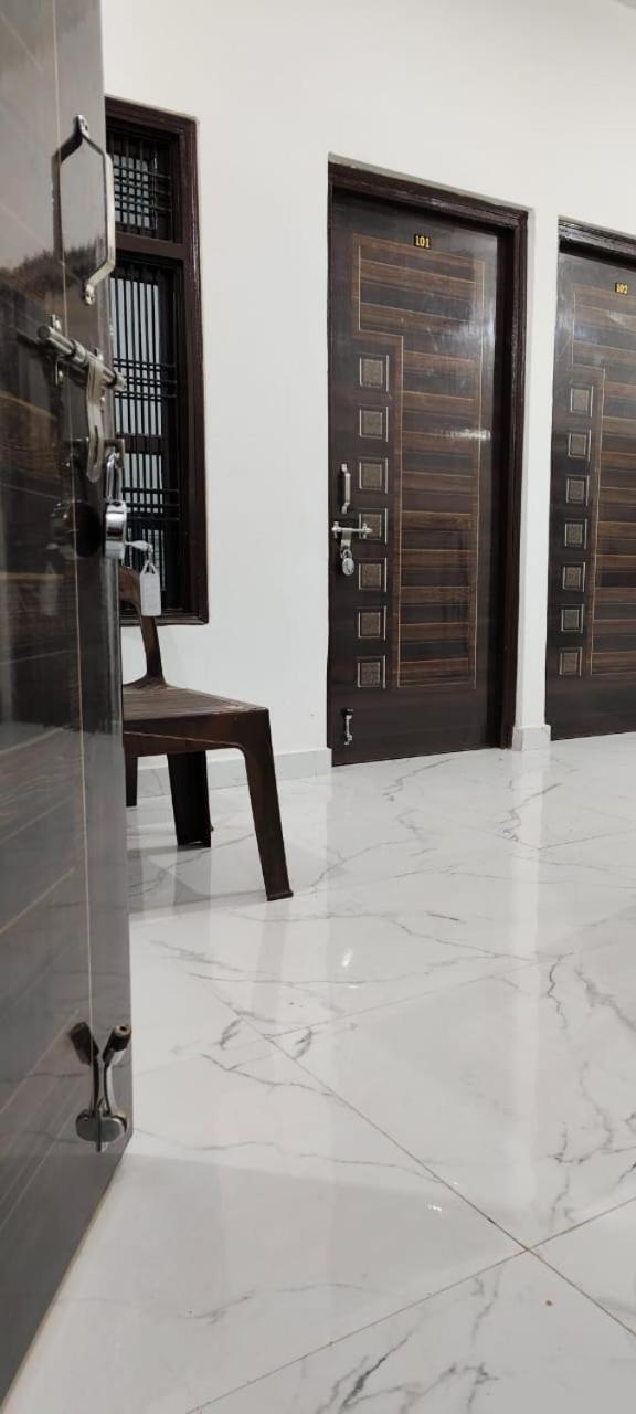 Bharat Raj Homestay By GRB