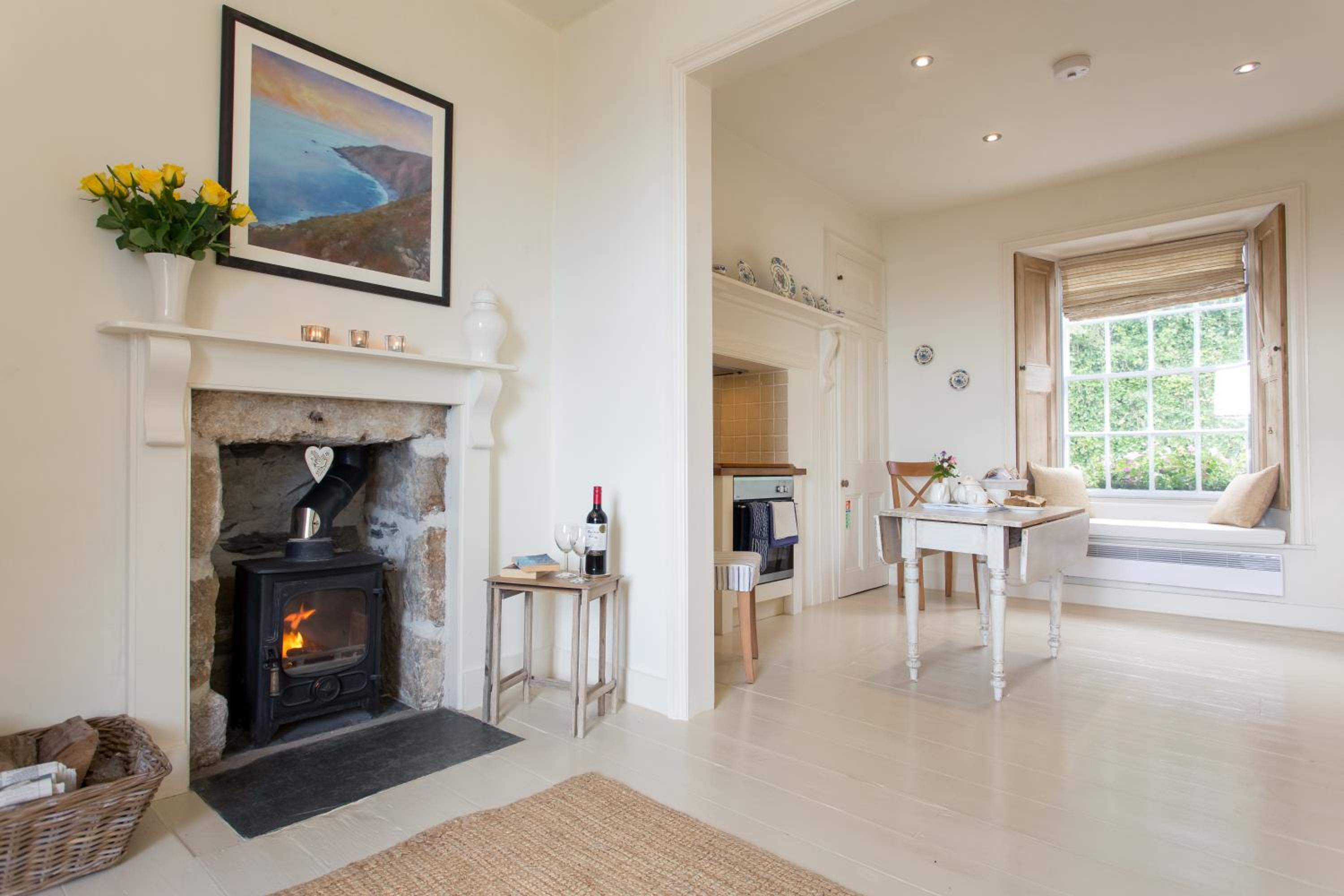 Romantic cottage with fantastic coastal views view 4