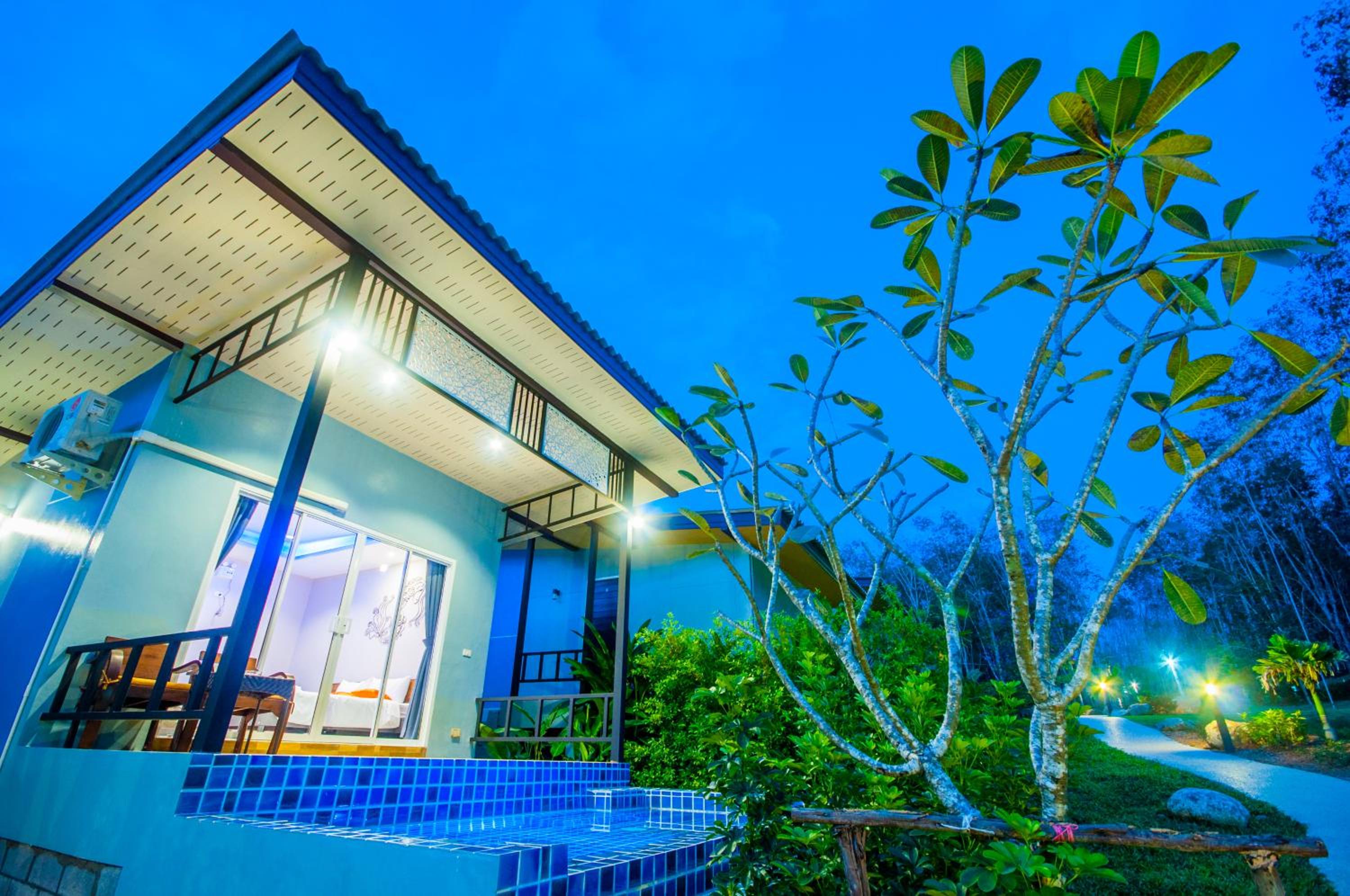 Chomphu Resort