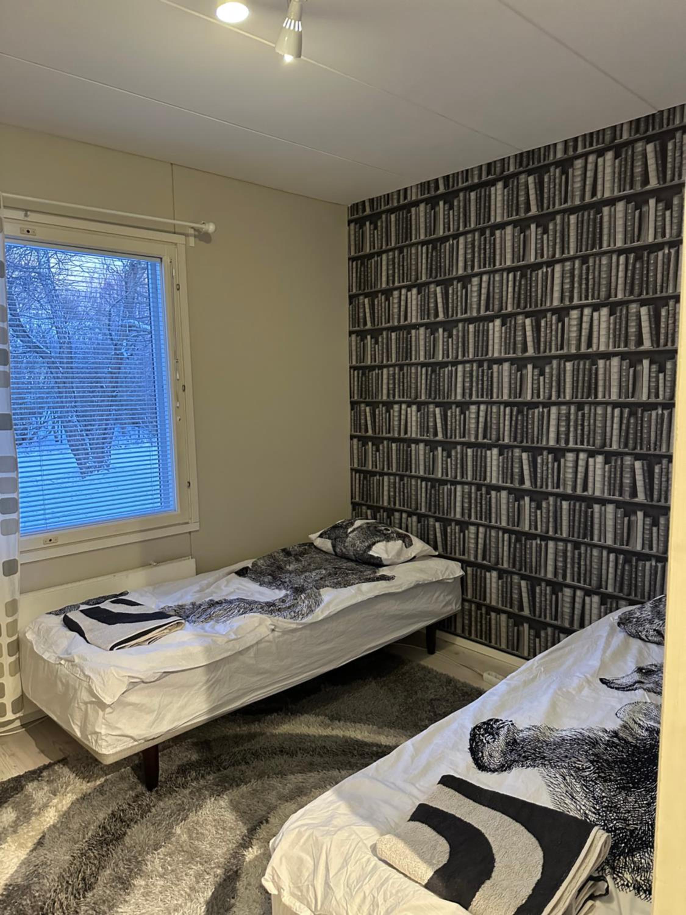 large detached house, Wifi, Sauna, 4 br view 4