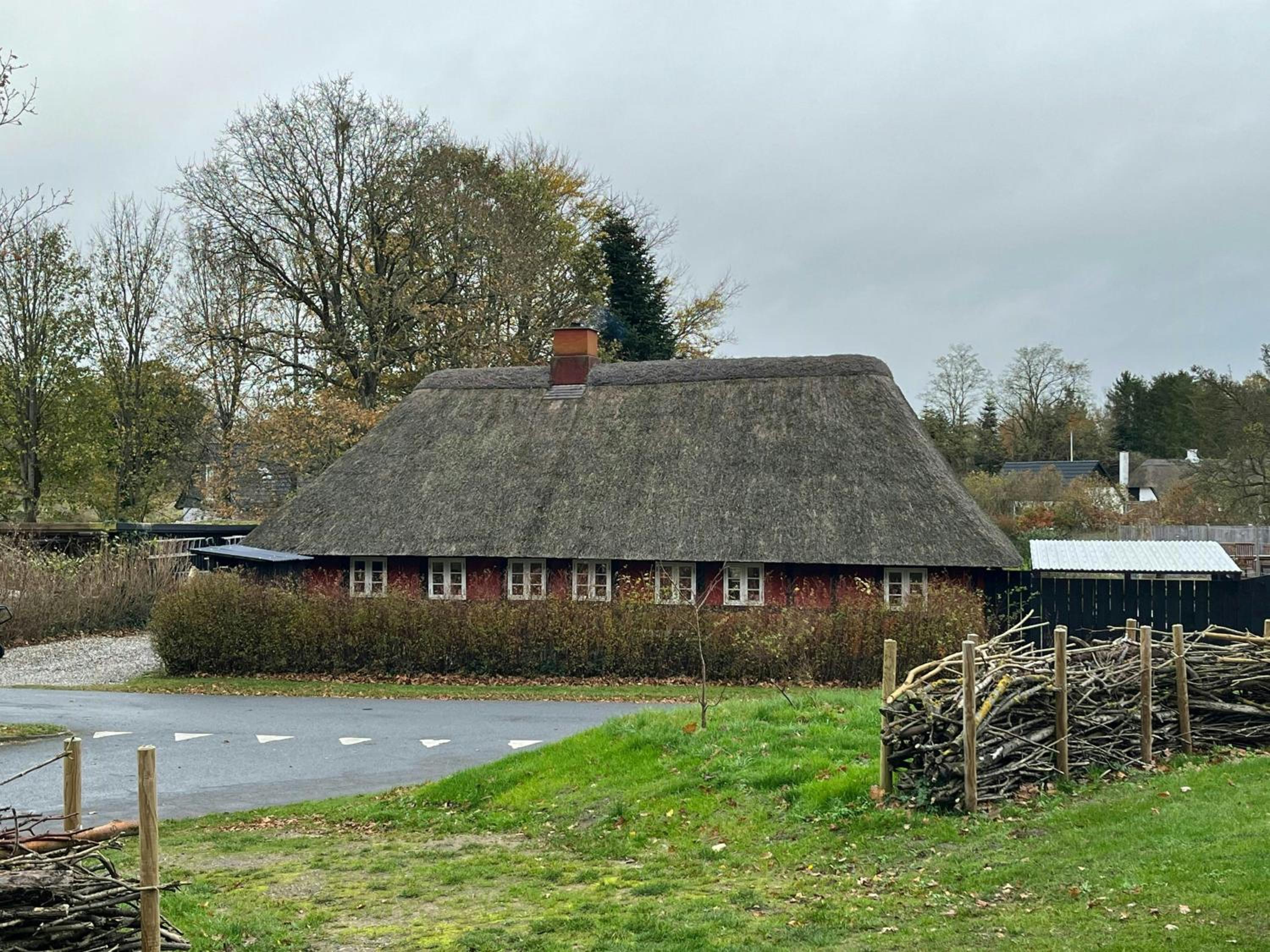 Charming Thatched House With Forest And Orangery