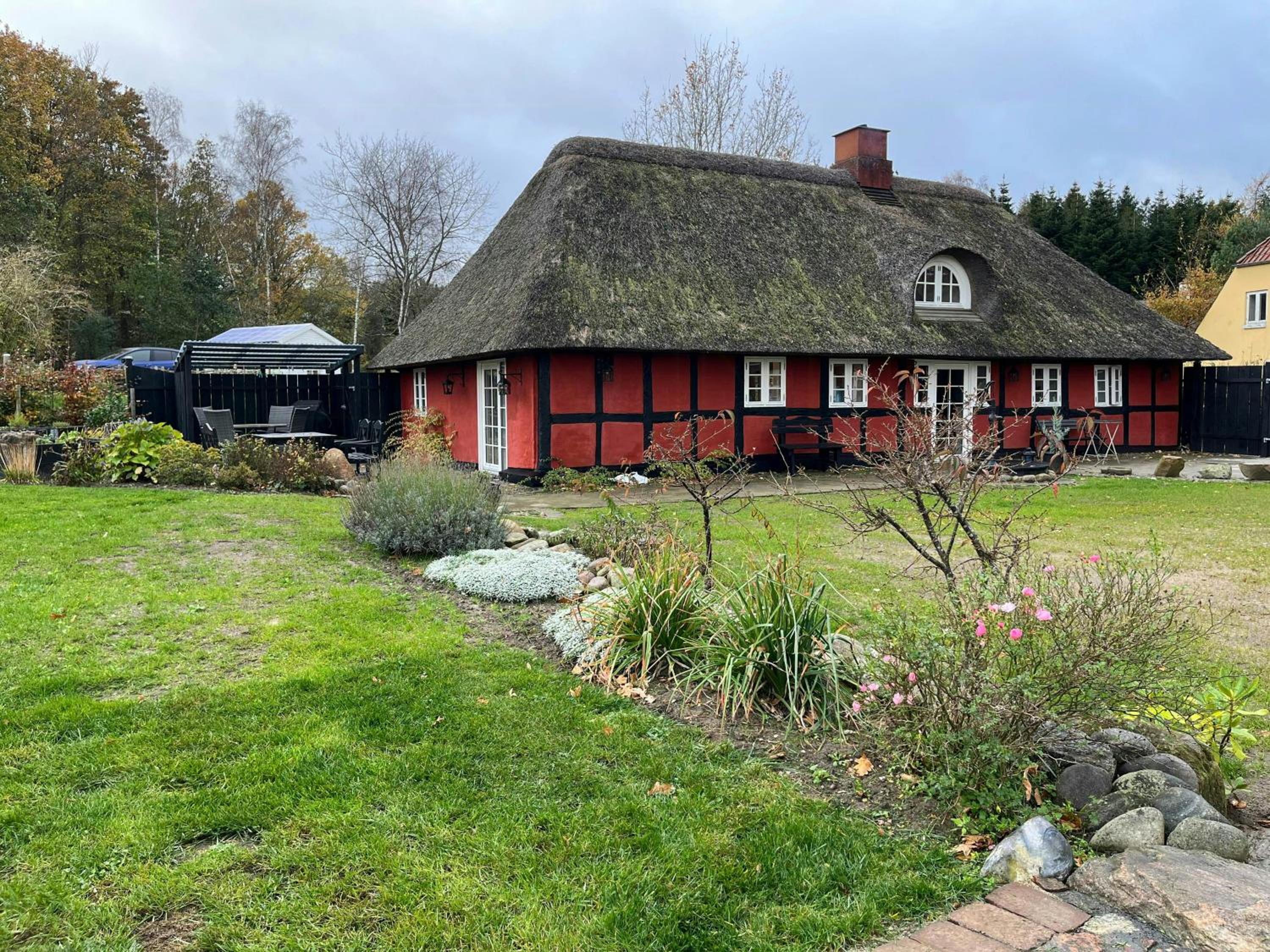 Charming Thatched House With Forest And Orangery
