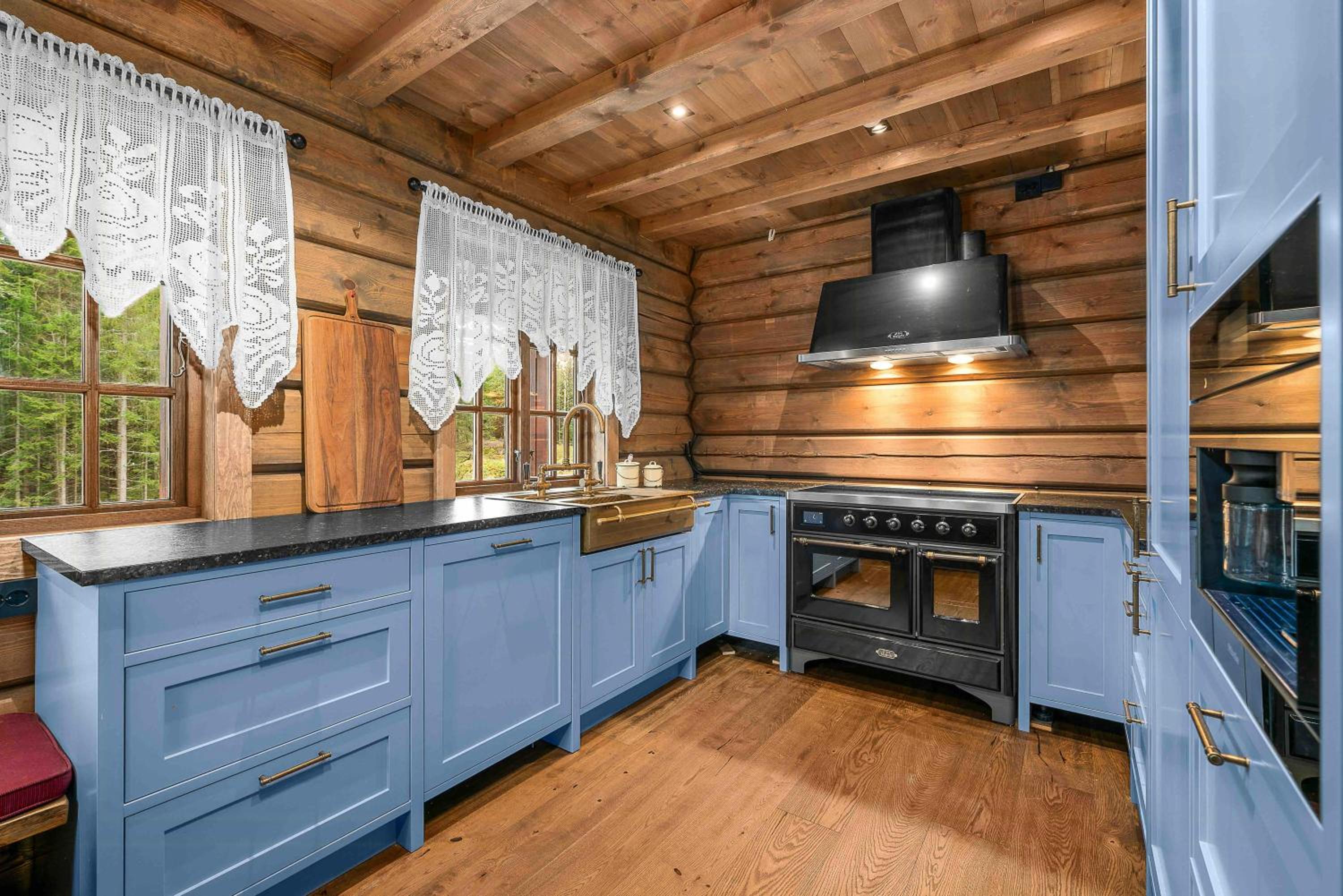 Unique Cabin In Woods With Norwegian Craftsmanship view 5