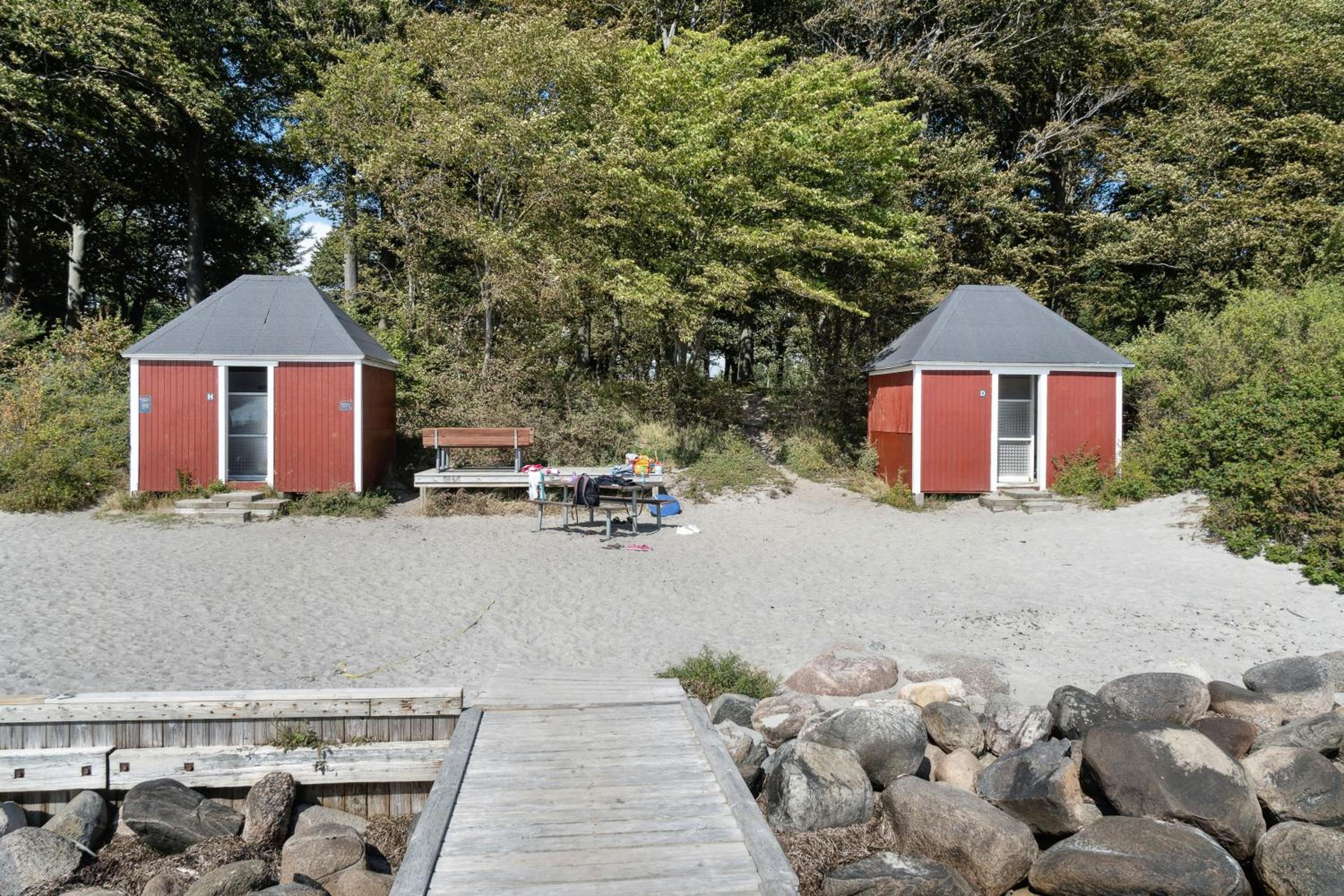 Modern Family Home By The Sea With Activities