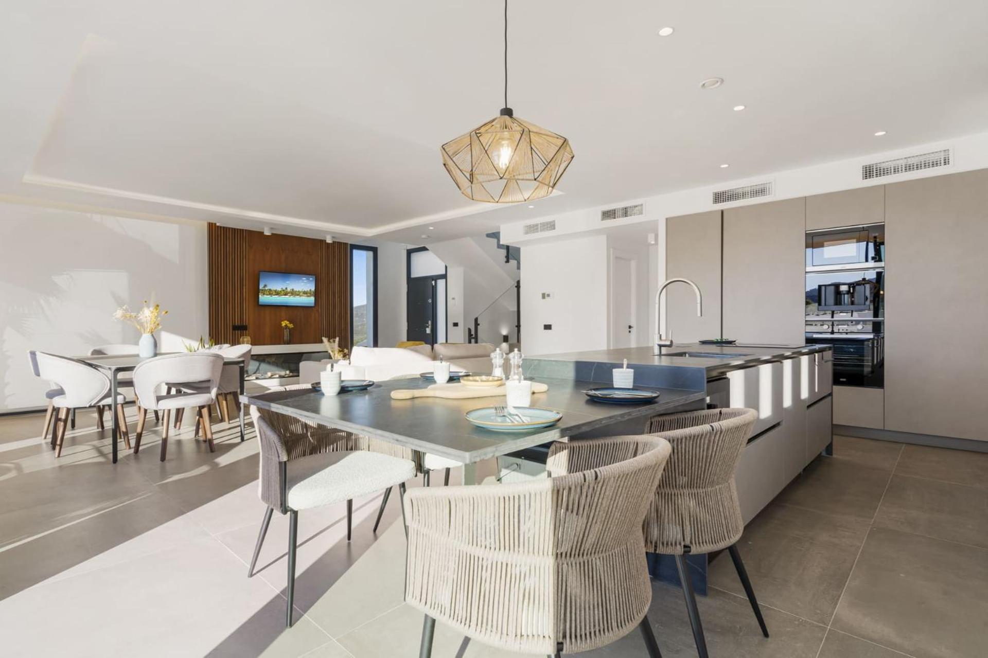 ViVi Homes -Villa Kolibri Pool, Terrace & Golf