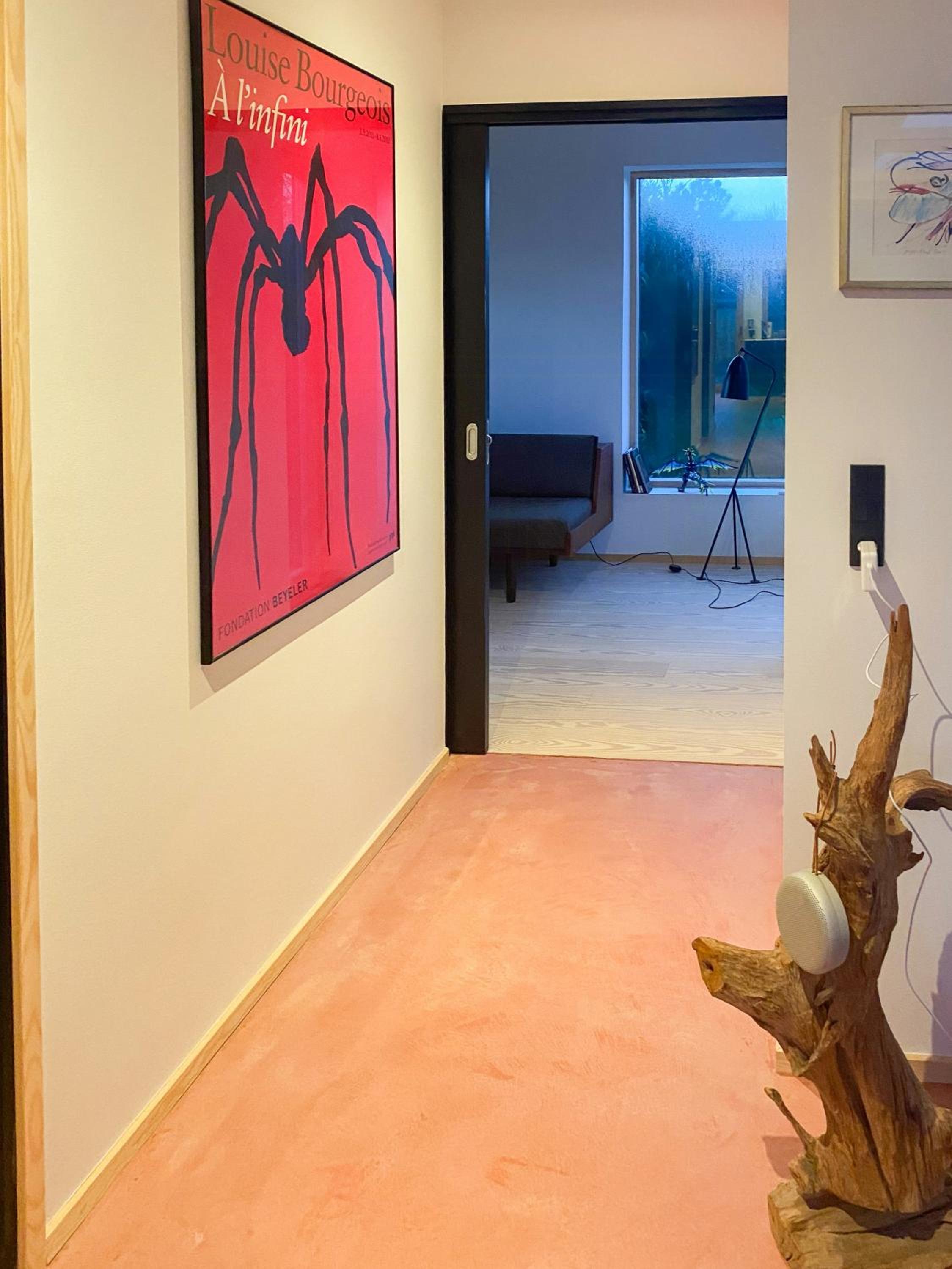 Modern Home Details Near Mariendal Beach