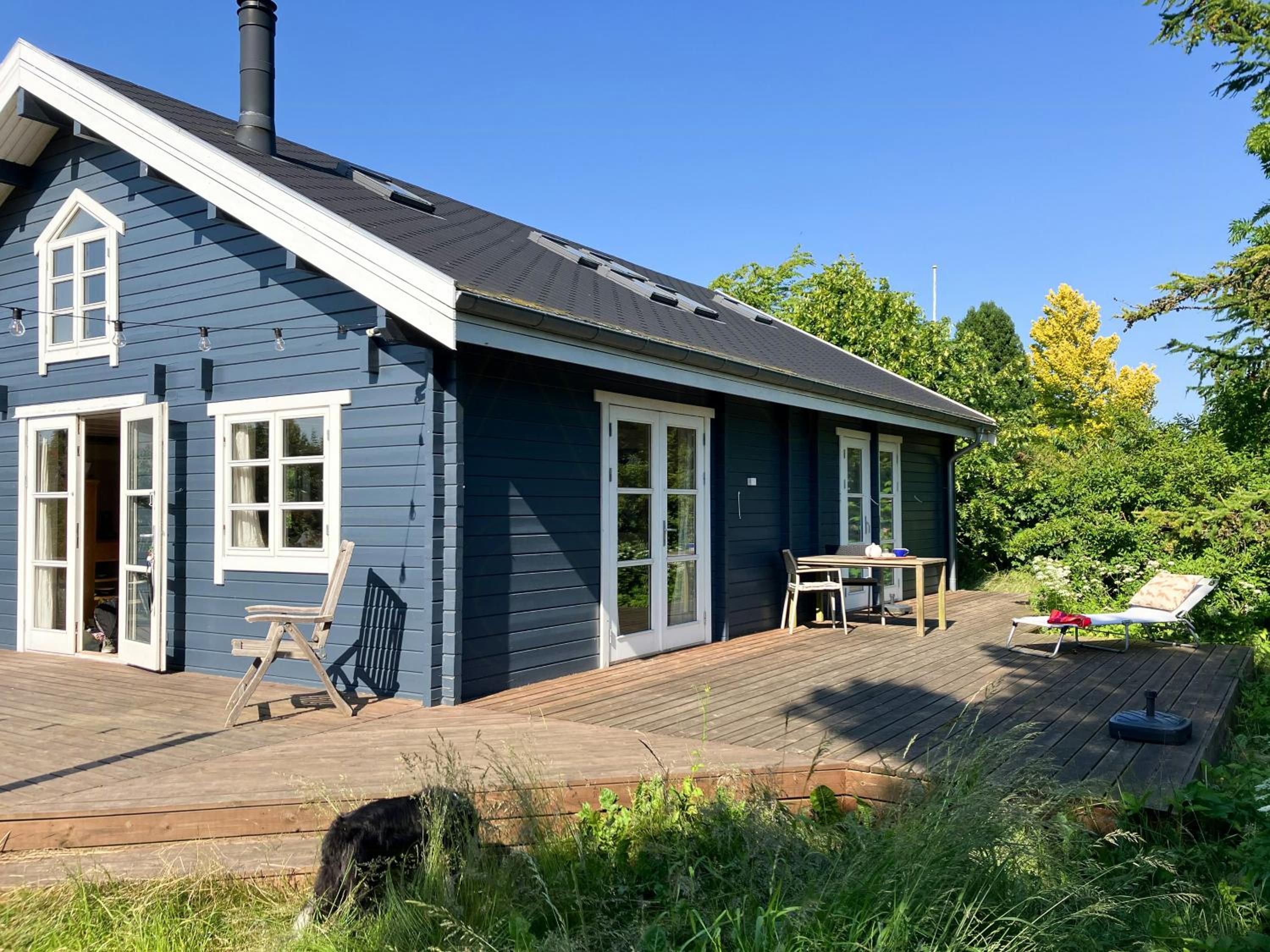 Nature-Rich Summer House With Wild Garden