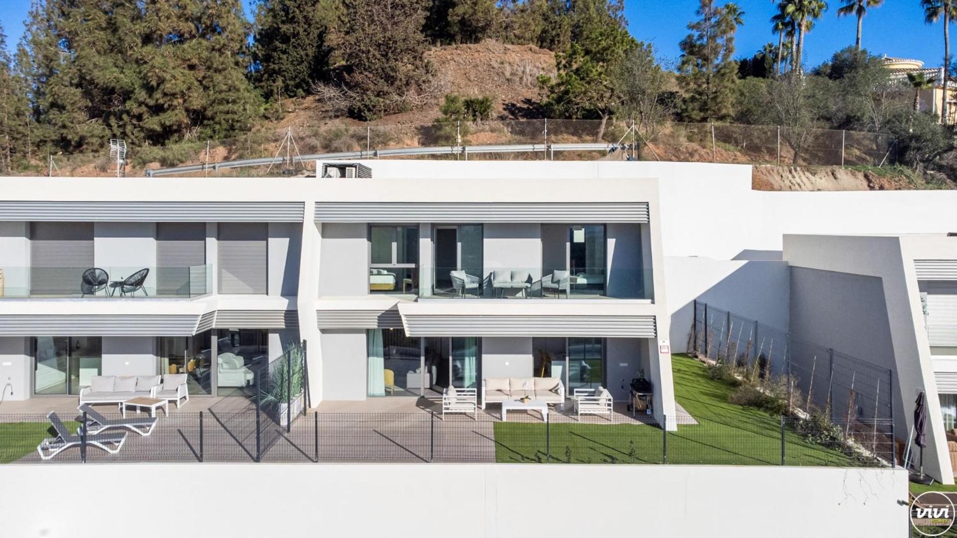ViVi Homes - Elies House Pool, Gym, Spa & Sea View