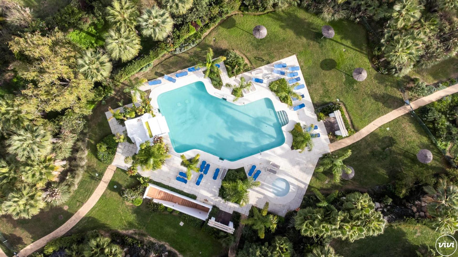 ViVi Homes - Casa Sereno - lagoon - pool - garden - view