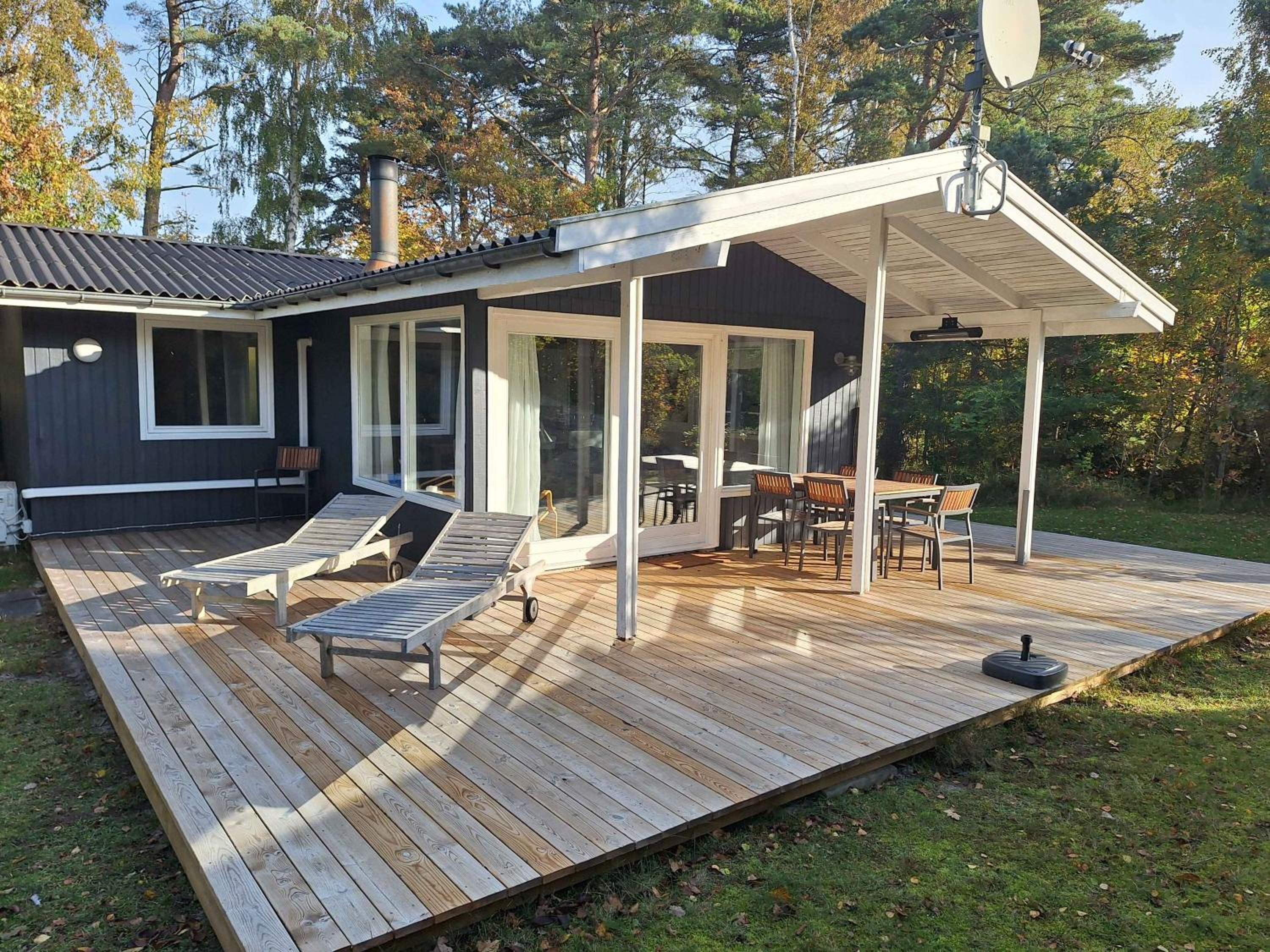 Lovely Family Cottage Near Child-Friendly Beach