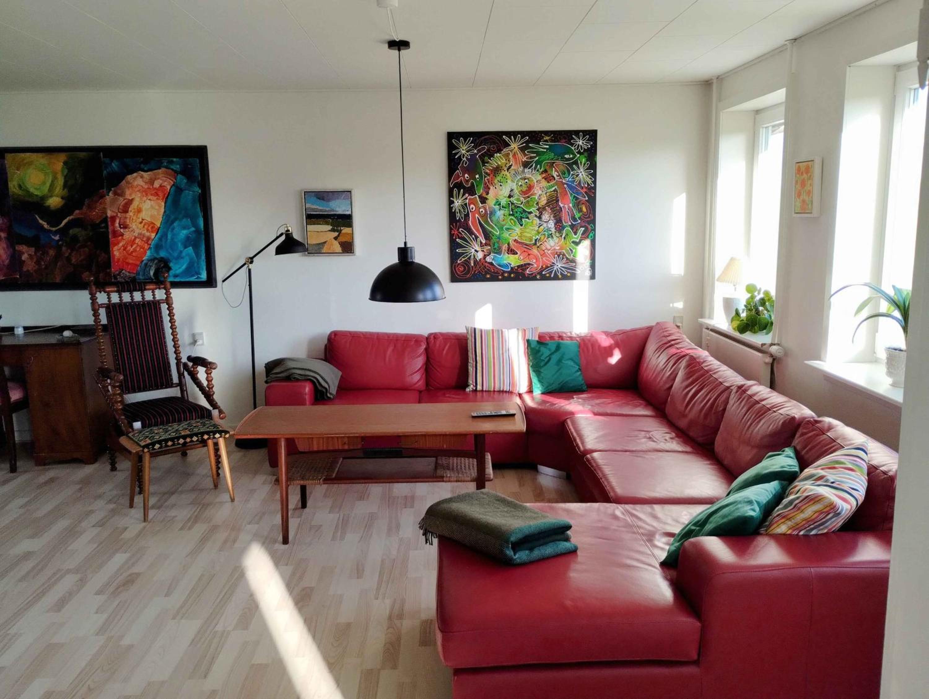 Idyllic Summer Cottage Holiday In The Countrysid