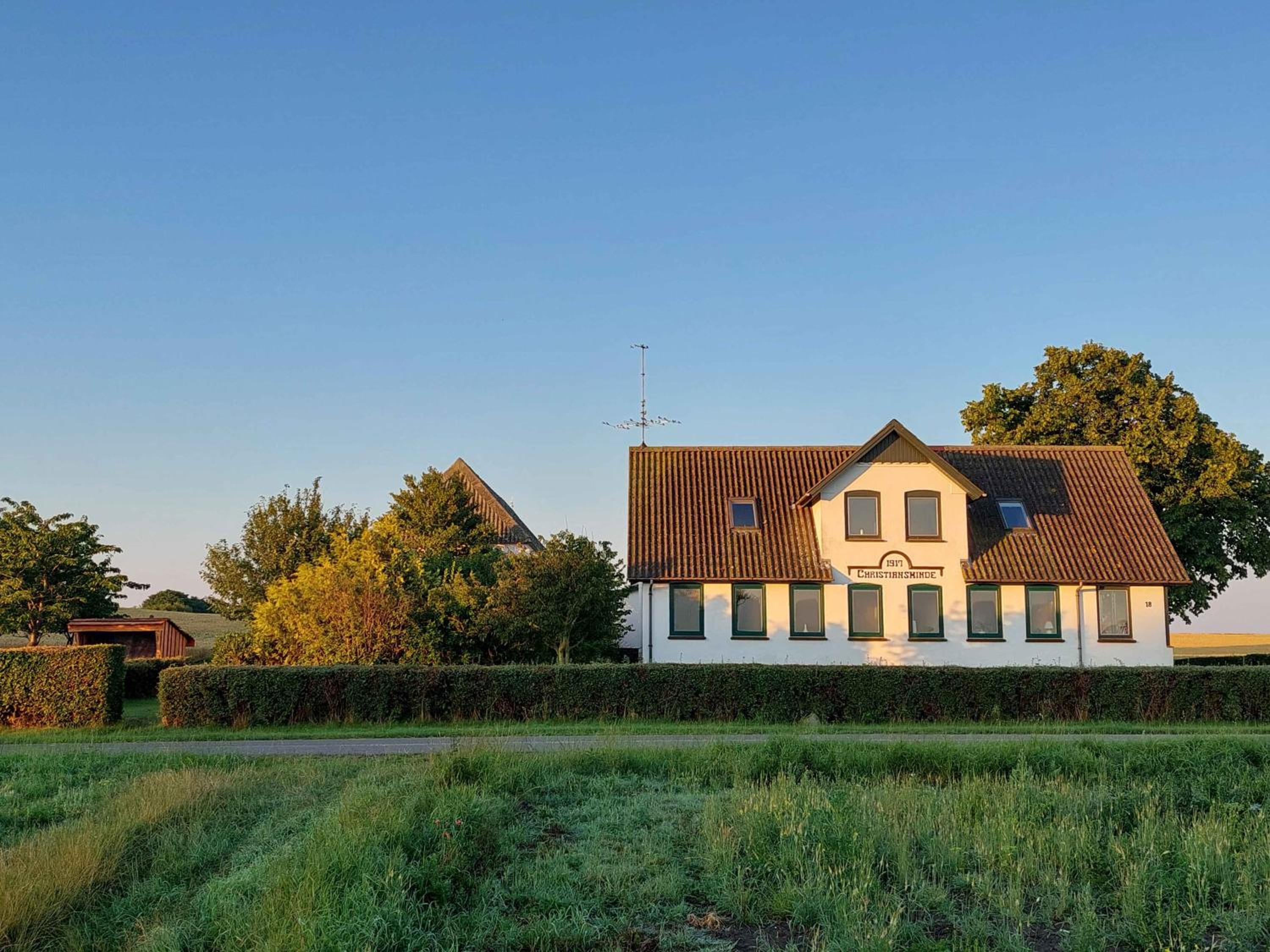 Idyllic Summer Cottage Holiday In The Countrysid