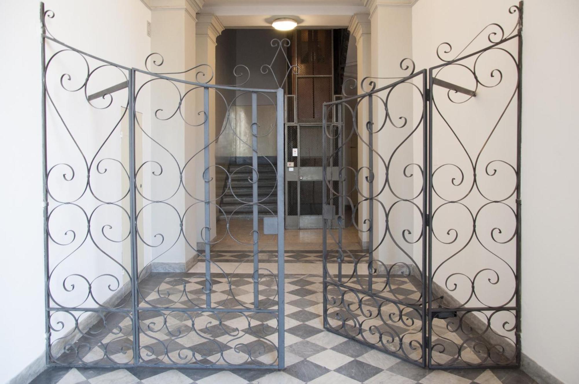 Evaluna Apartments