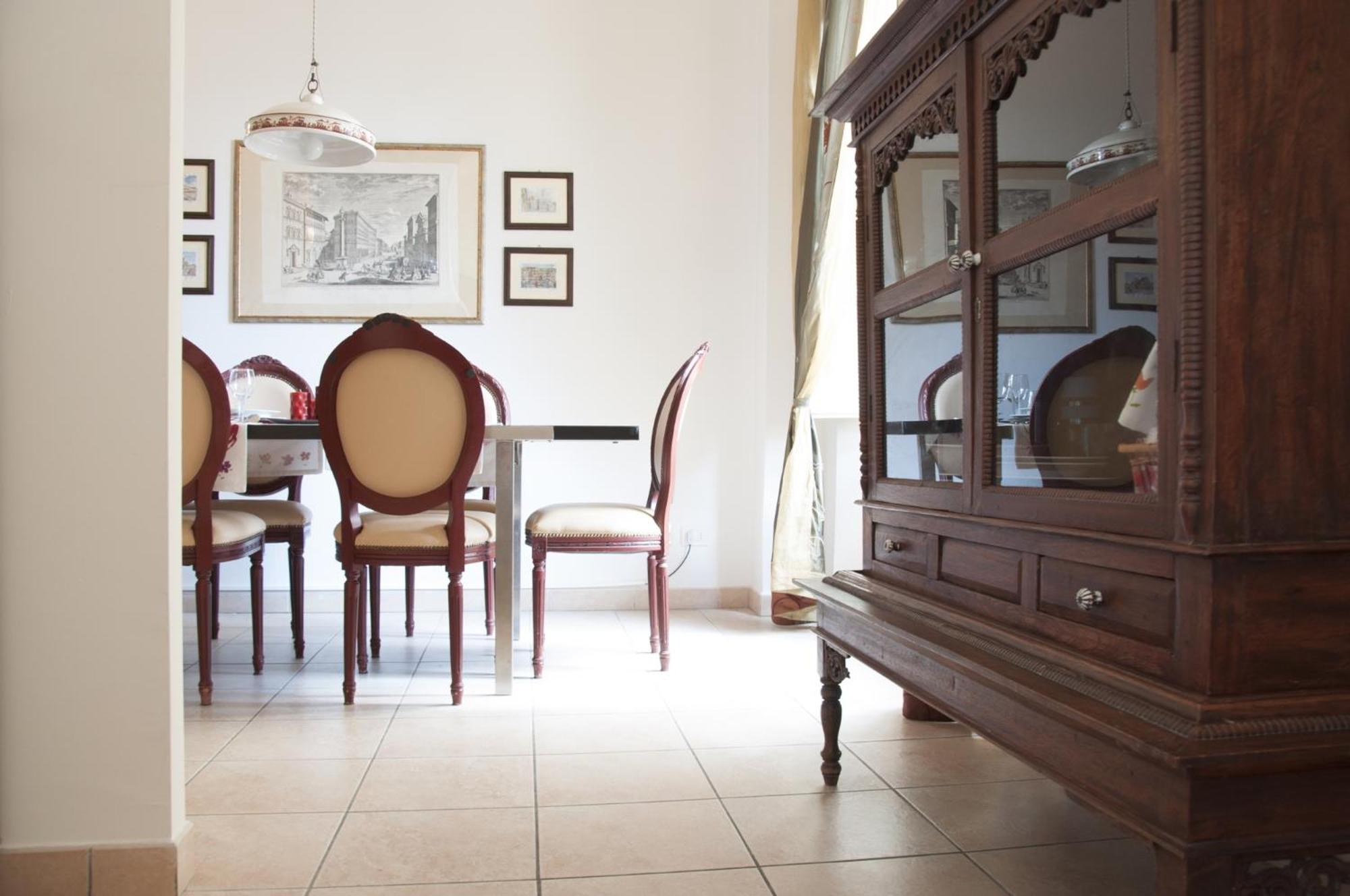 Evaluna Apartments