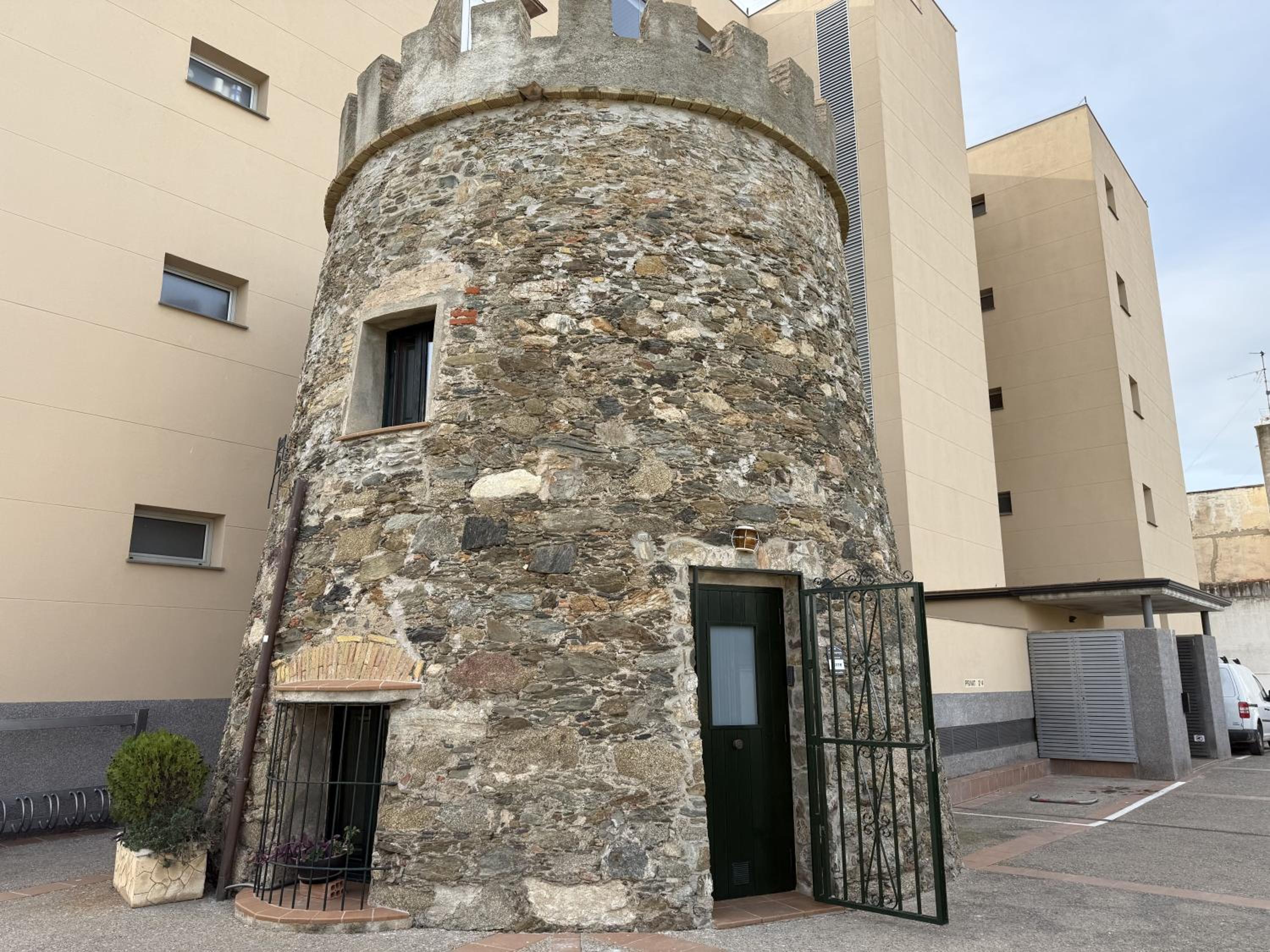 Agi Torre Quimeta Apartments