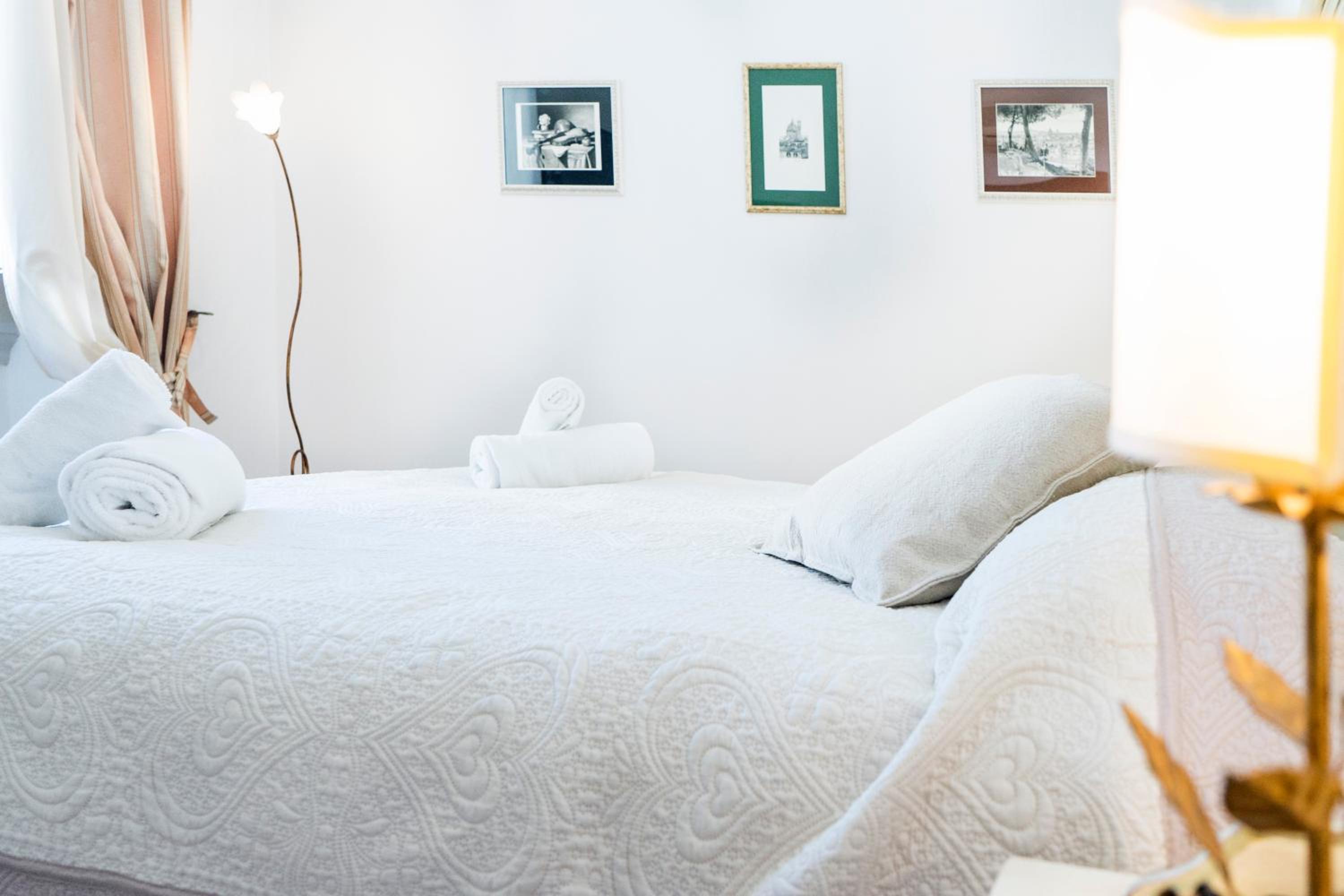 Evaluna Apartments
