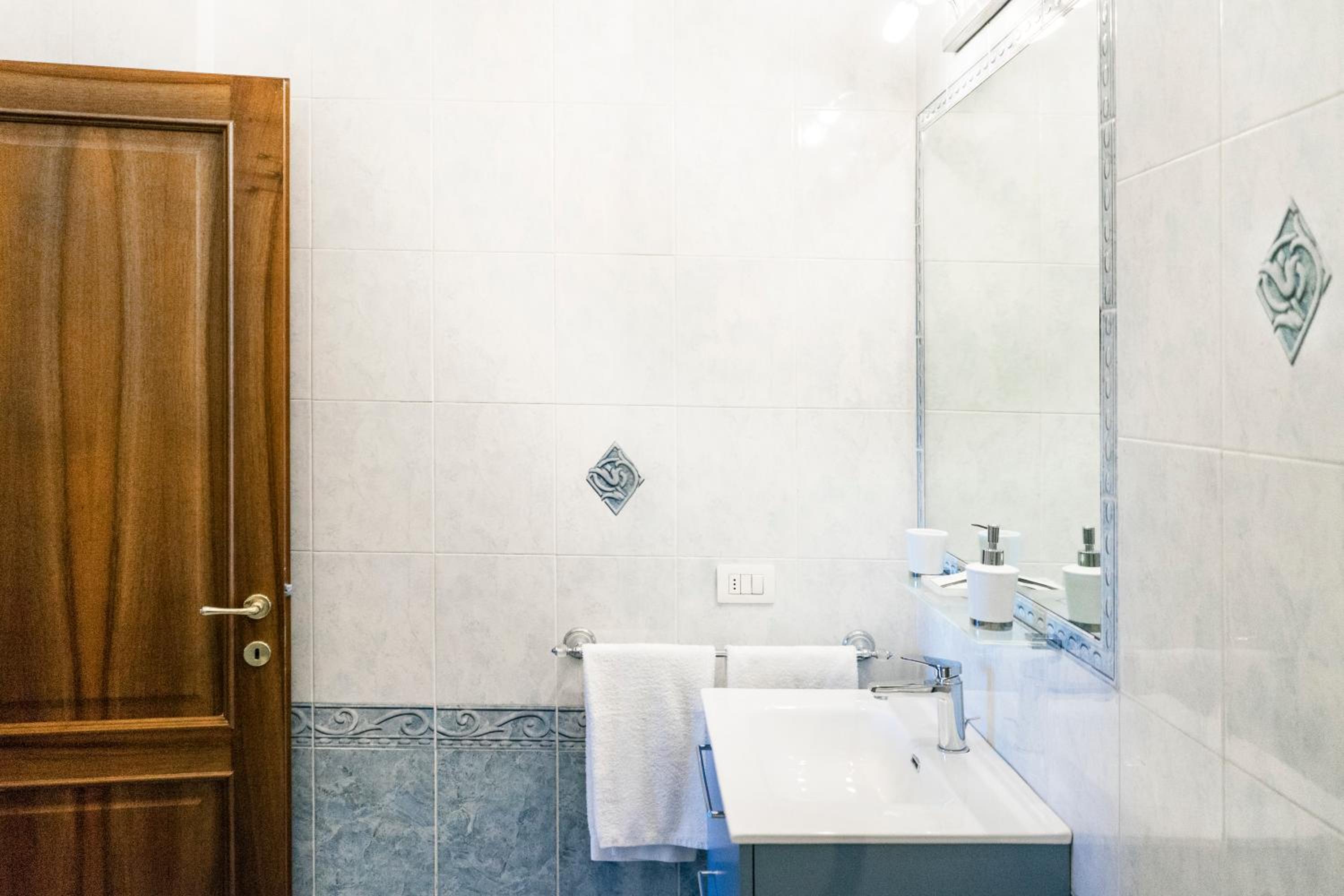 Evaluna Apartments