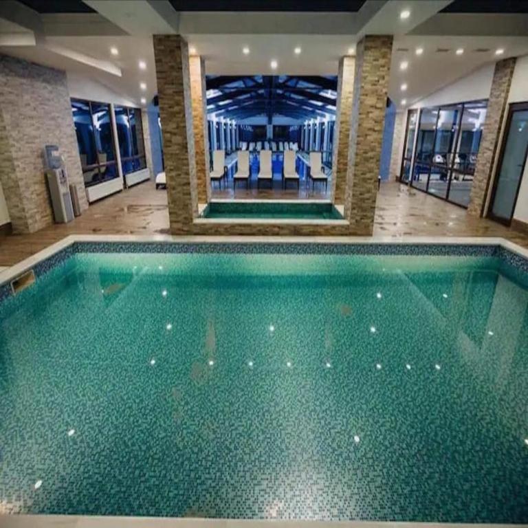 Crystal loft B Apartment near the mountains and the skating rink