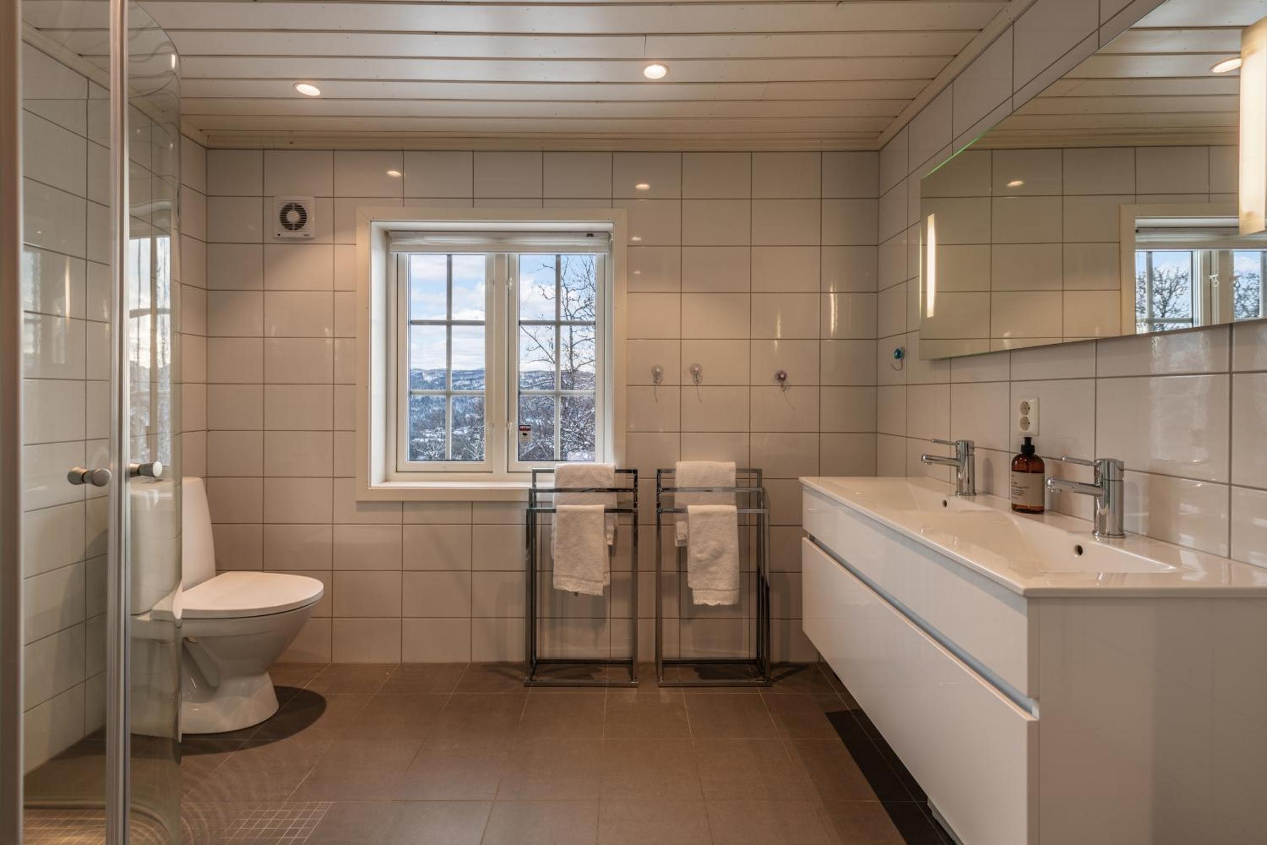 Sunny and beautiful cabin in Geilo view 3