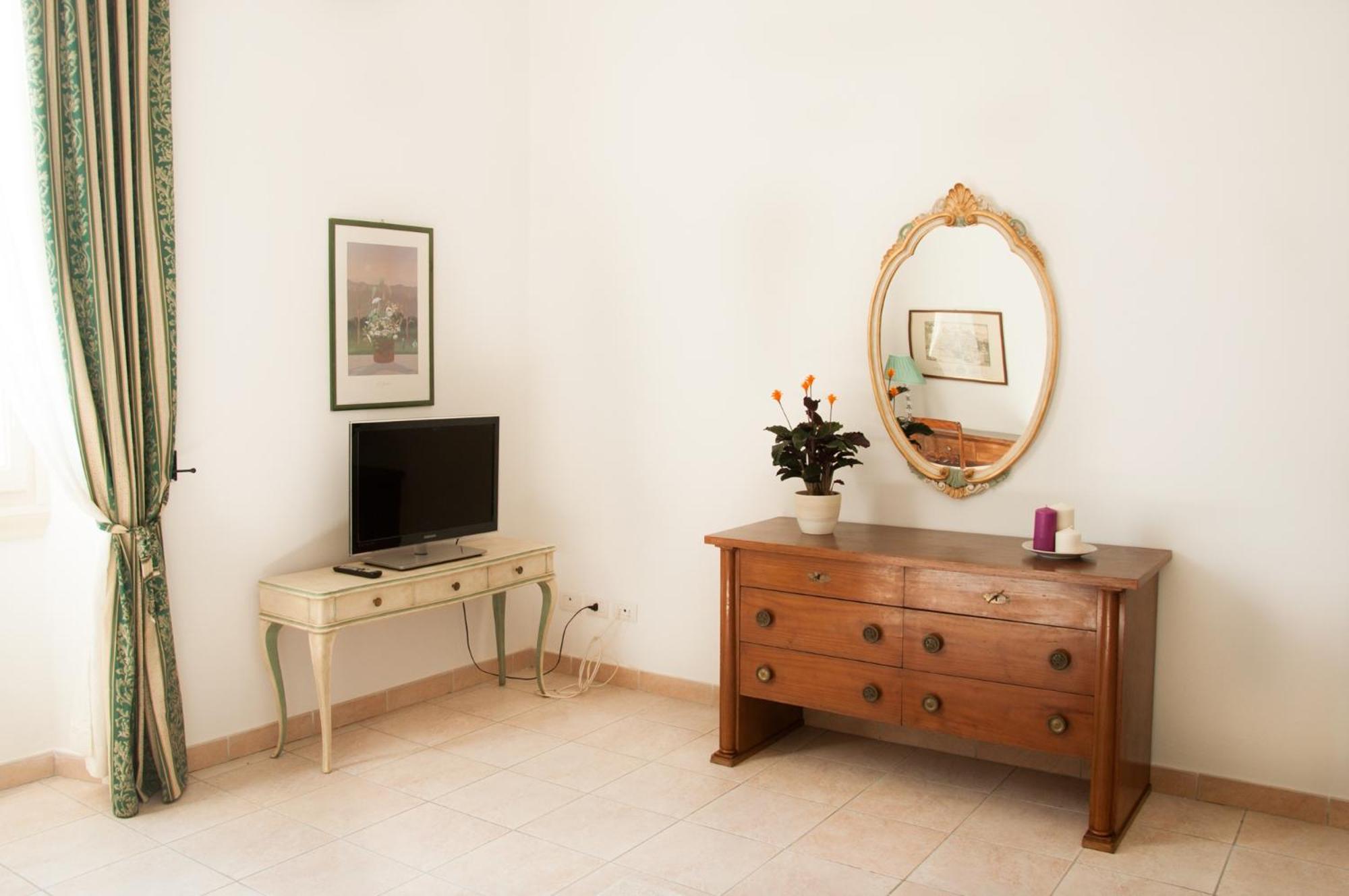 Evaluna Apartments