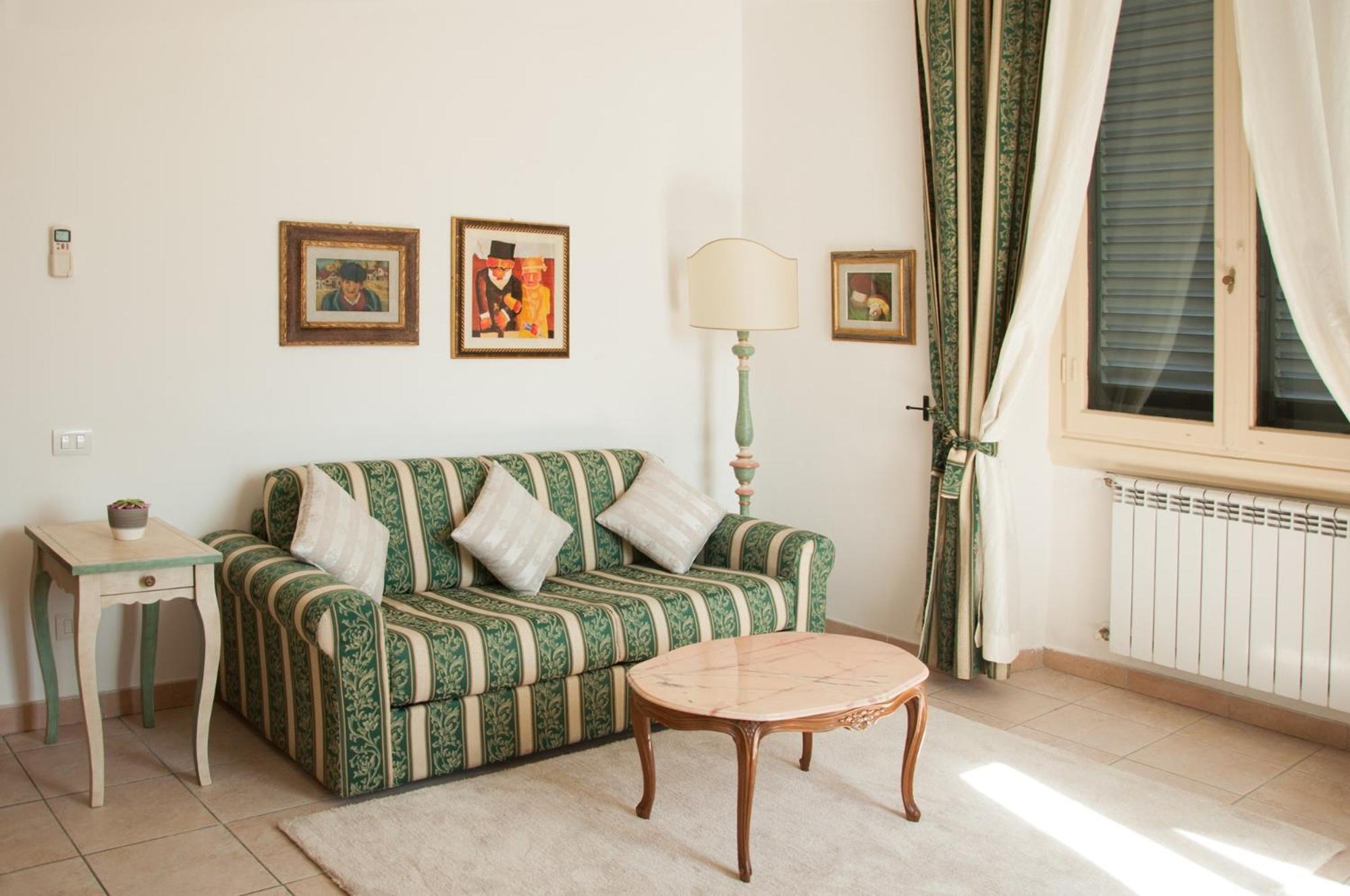 Evaluna Apartments