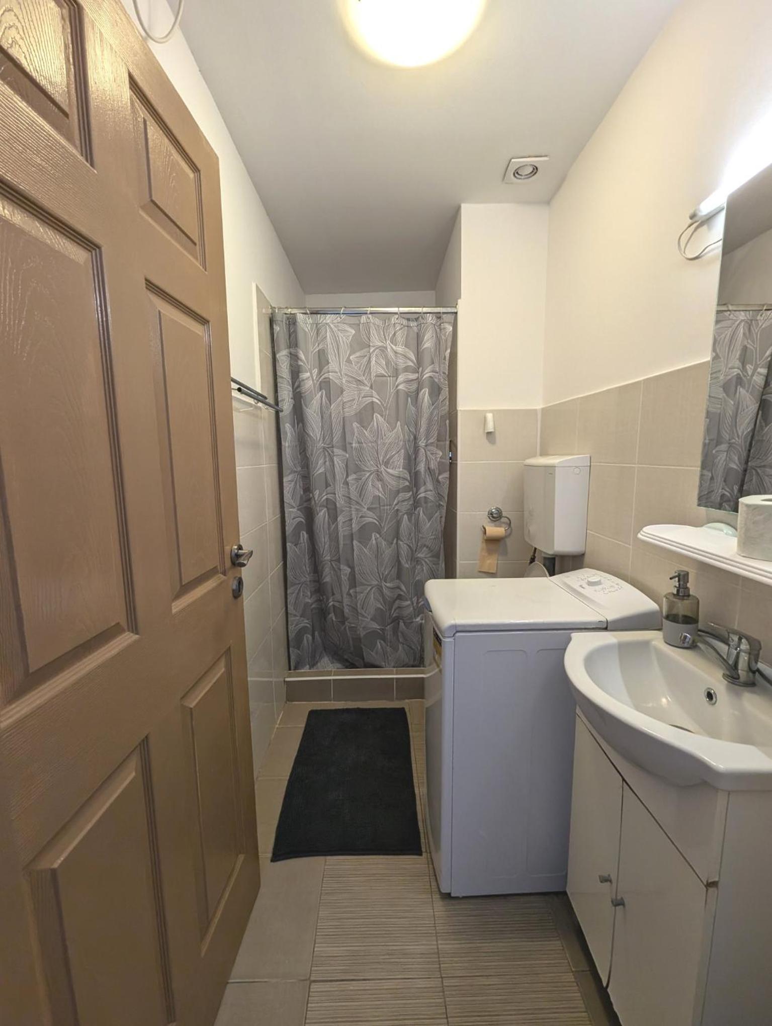 Sandor Central Studio Apartment view 5