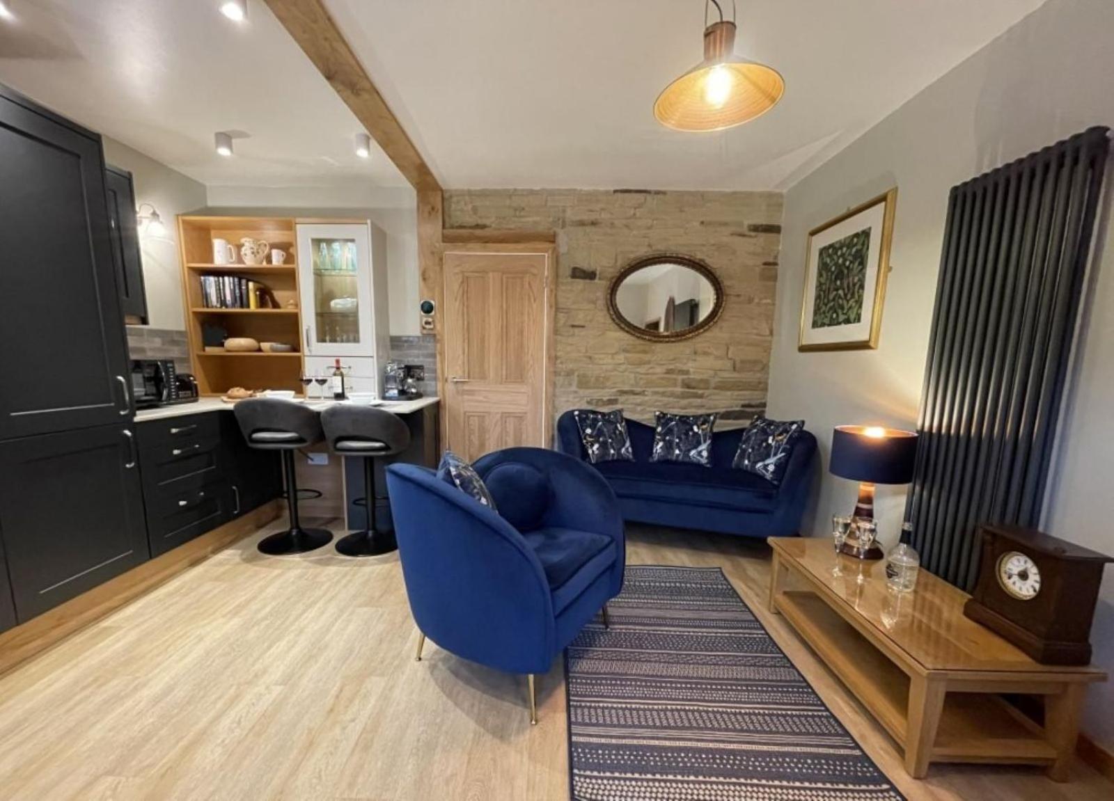 Weavers Rest - New Boutique Retreat in Central Skipton with Parking view 5