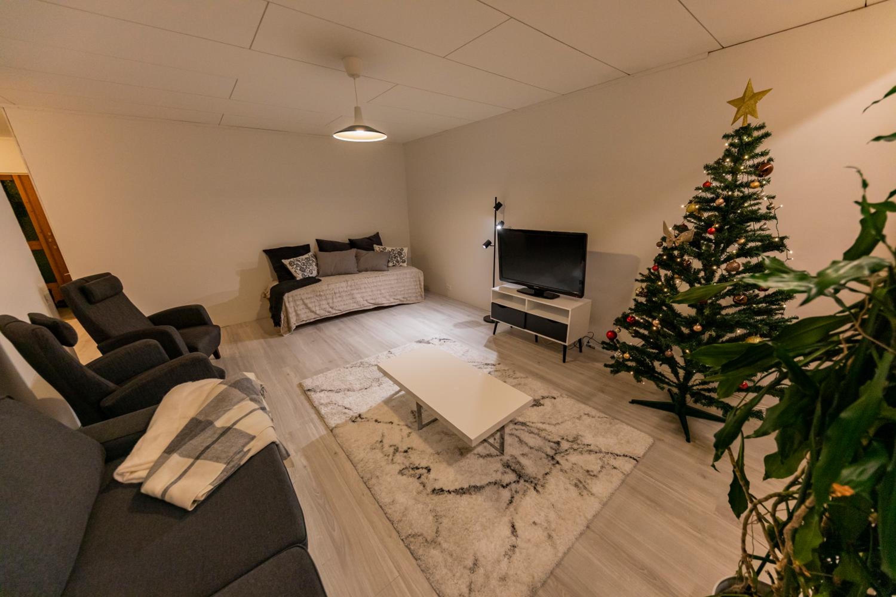 Arctic Aurora Villa with Sauna - Northern Lights and Adventures in the Hometown of Santa Claus, Rovaniemi