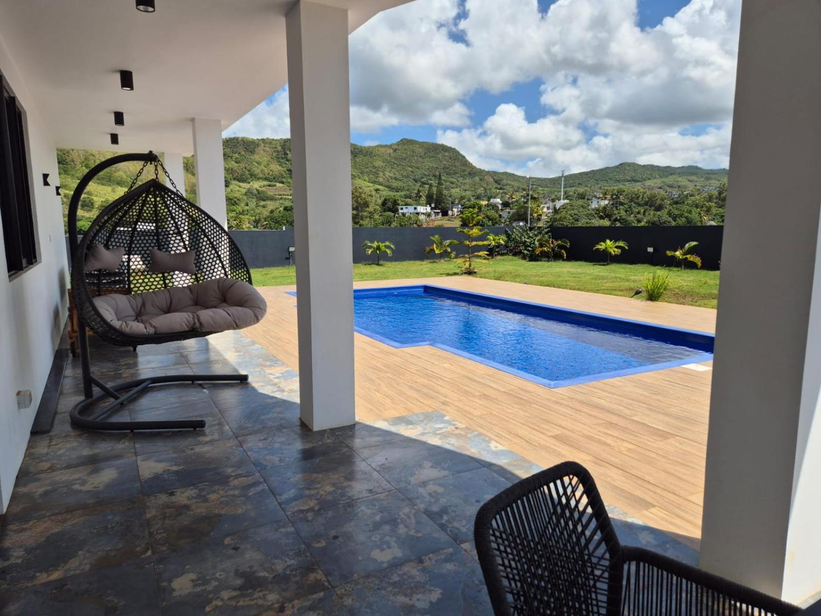 Villa Eclat des Collines by IHR photo 3