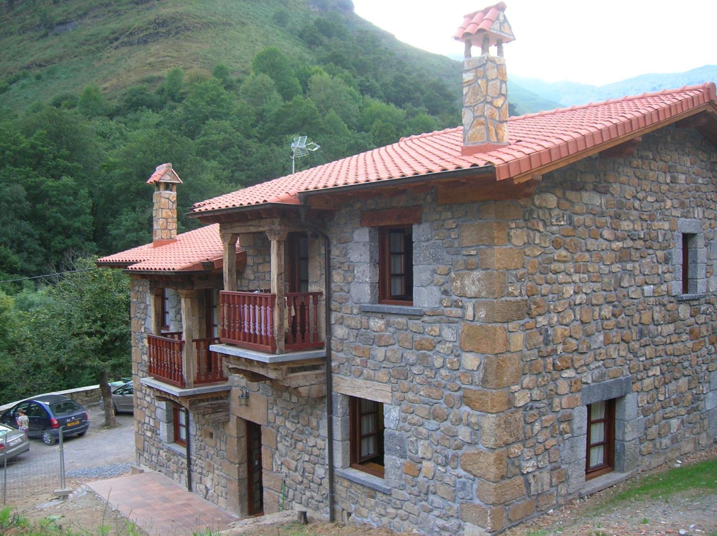 Las Casucas de Ason view 3