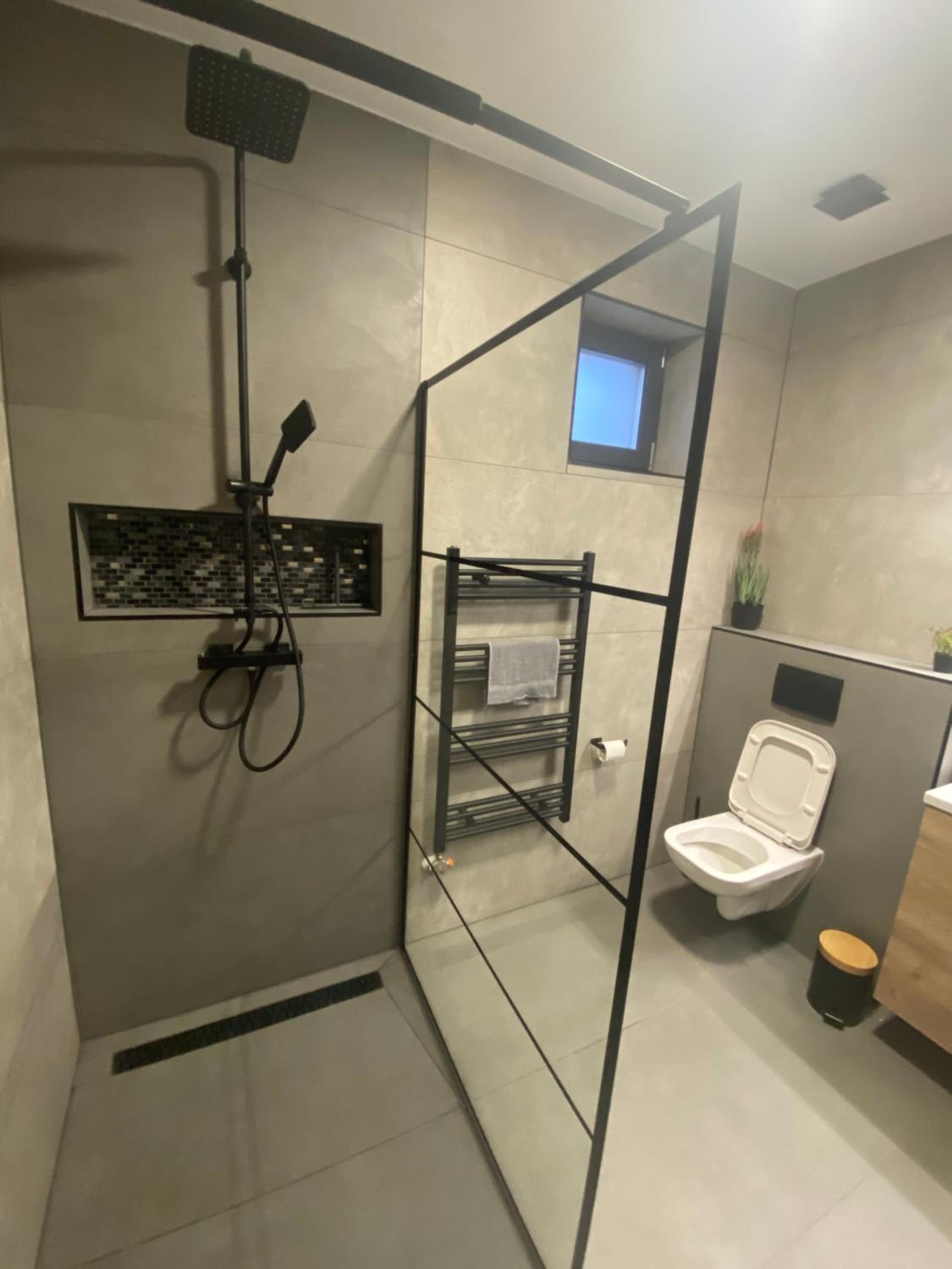 Waikiki Apartman House with Jacuzzi