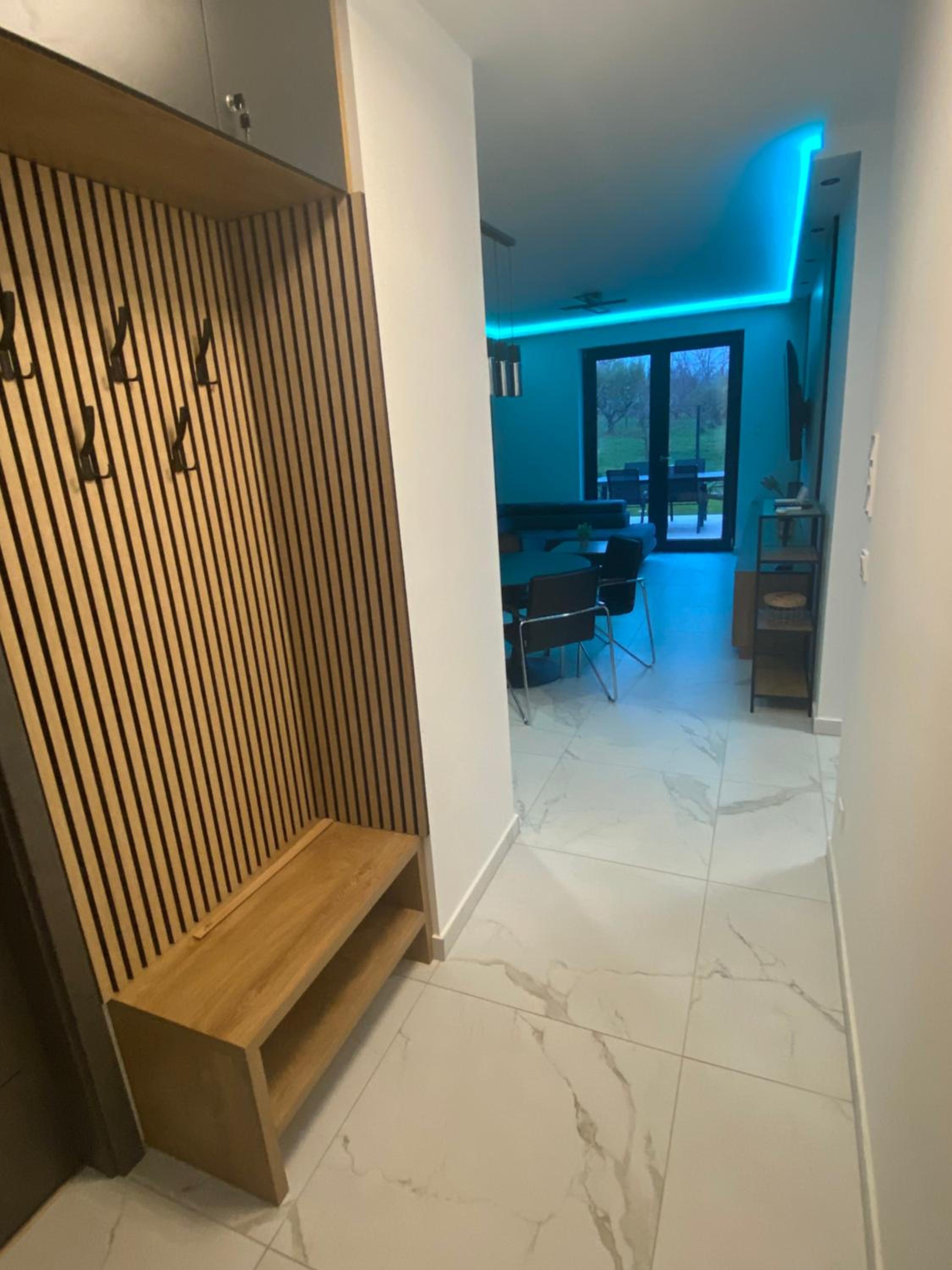 Waikiki Apartman House with Jacuzzi