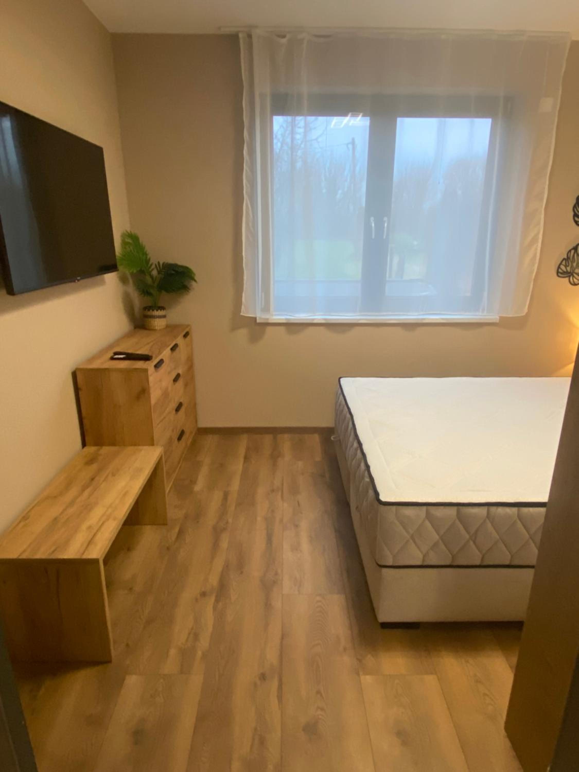 Waikiki Apartman House with Jacuzzi